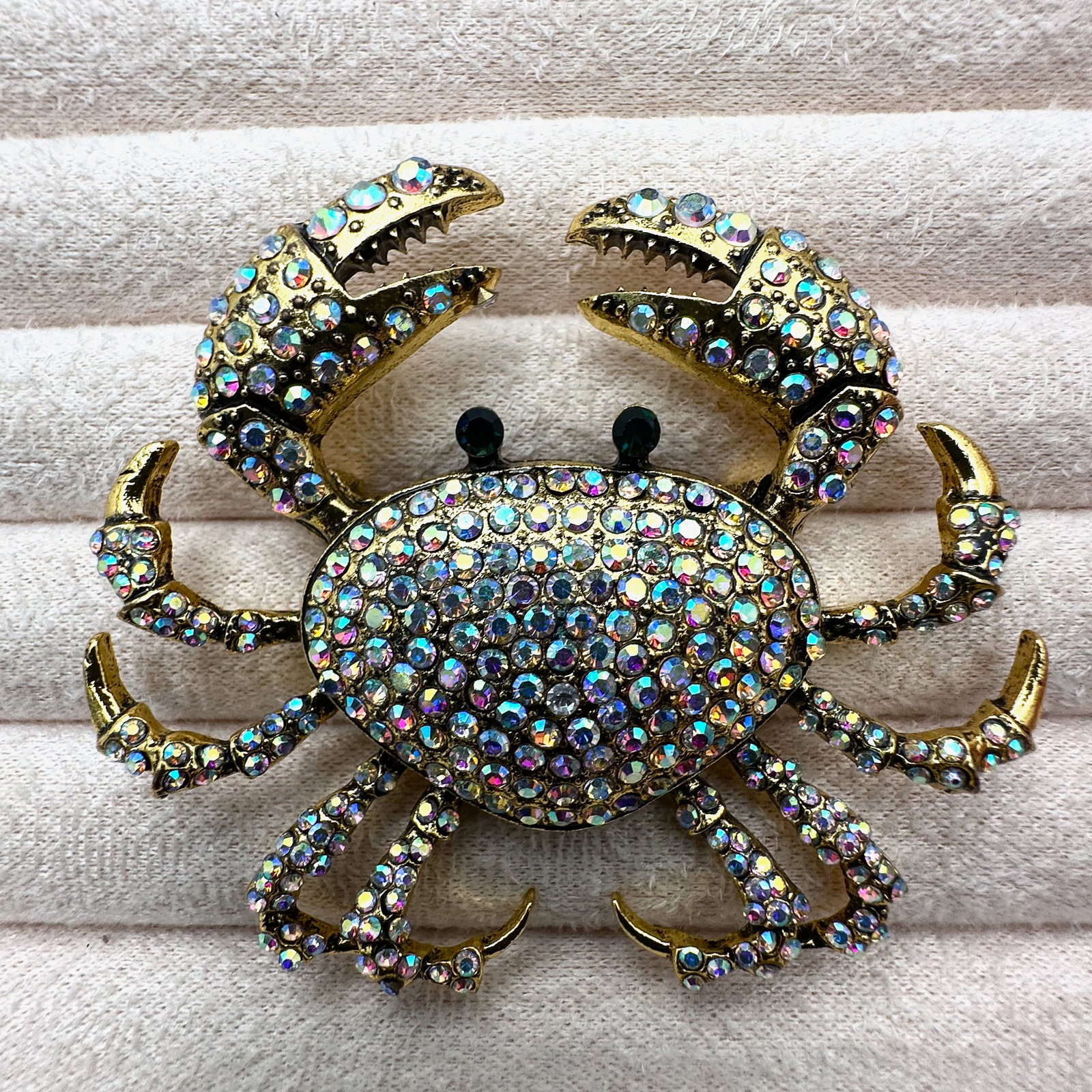 Heidi Daus Aurora Borealis Crystal Gold Tone Crab Brooch Pin 2.5 Inch (1 of 2)