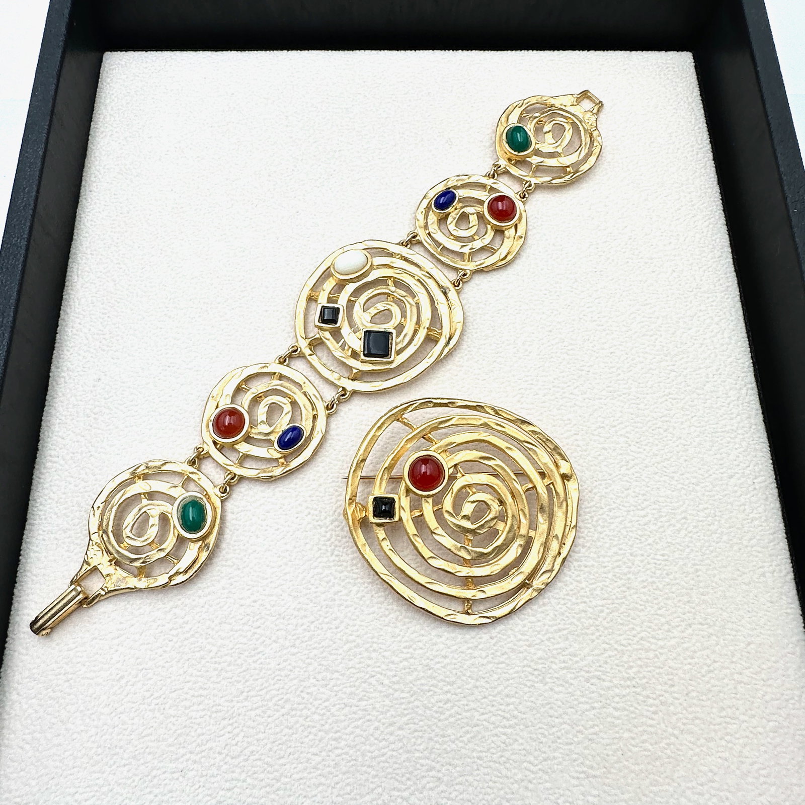 Vintage Multicolor Glass Cabochon Matte Gold Tone Bracelet 7.5 Inch and Matching Brooch Pin: Vintage Multicolor Glass Cabochon Matte Gold Tone Bracelet 7.5 Inch and Matching Brooch Pin