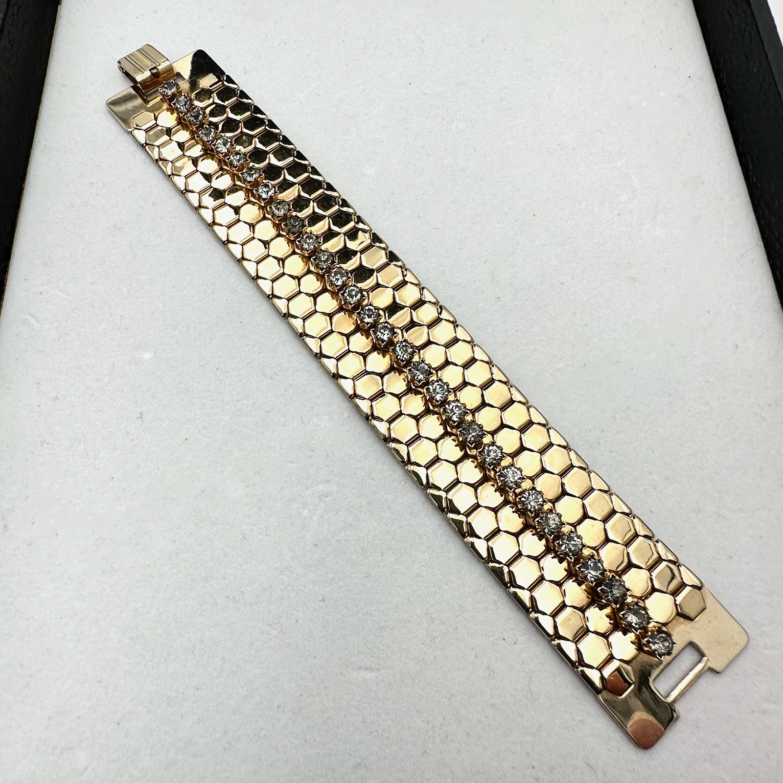 Vintage Reinad Clear Rhinestone Wide Gold Tone Bracelet 6.75 Inch Length (1 of 2)