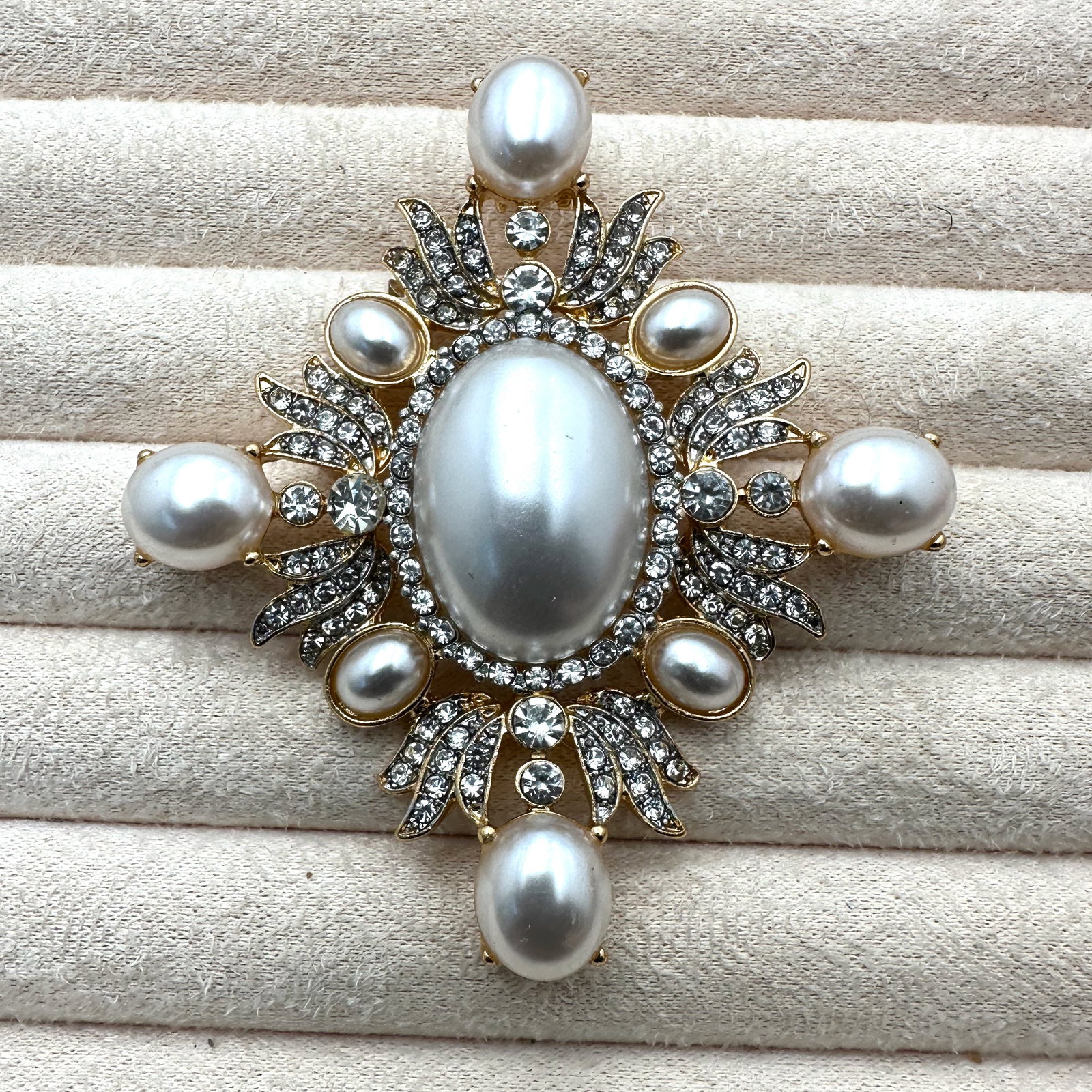 Vintage Kenneth Jay Lane KJL Faux Pearl Clear Crystal Gold Tone Maltese Cross Brooch Pin 3 Inch (1 of 2)