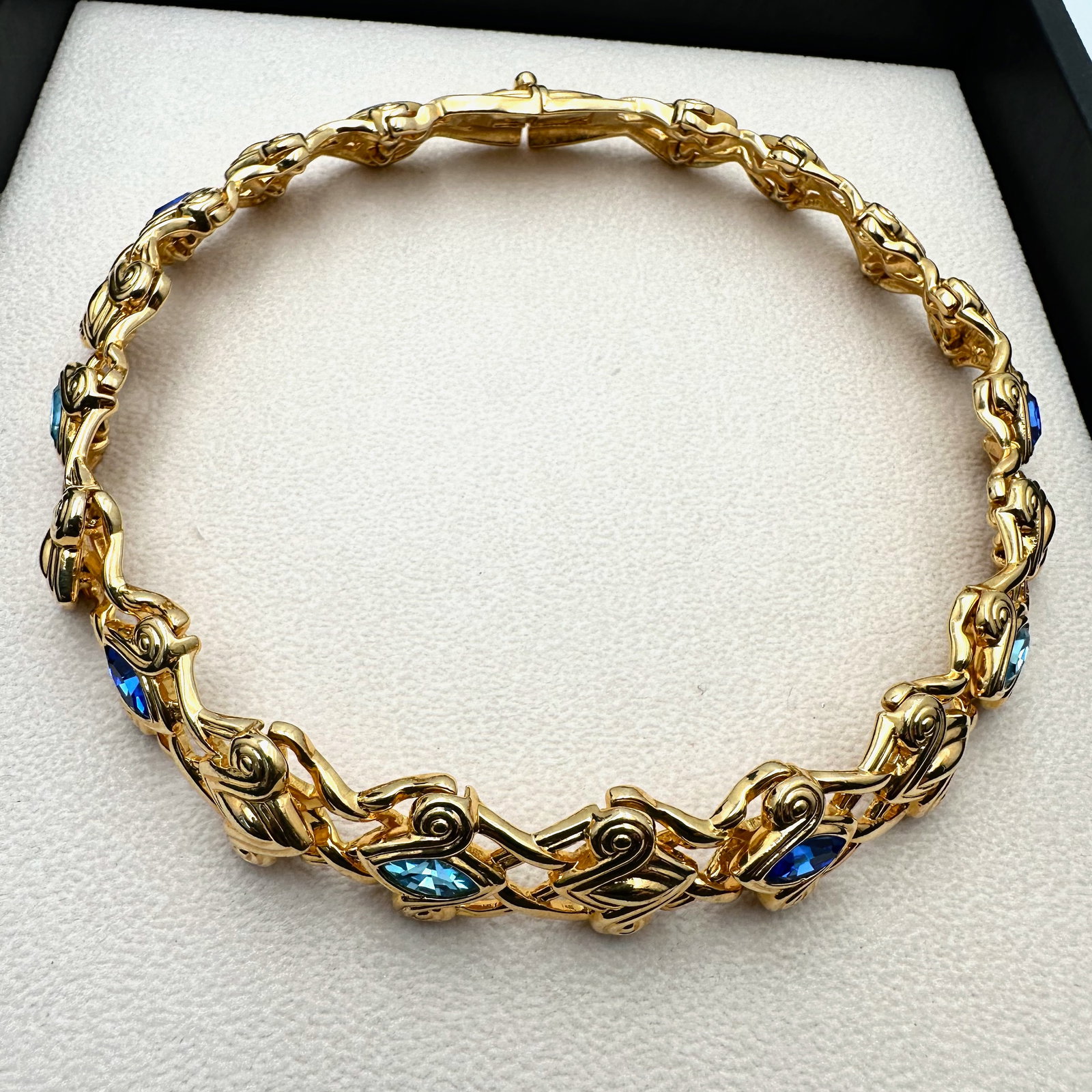 Vintage Swarovski Swan Hallmark Blue Crystal heavy Gold Plated Choker Necklace 16 Inch (1 of 4)
