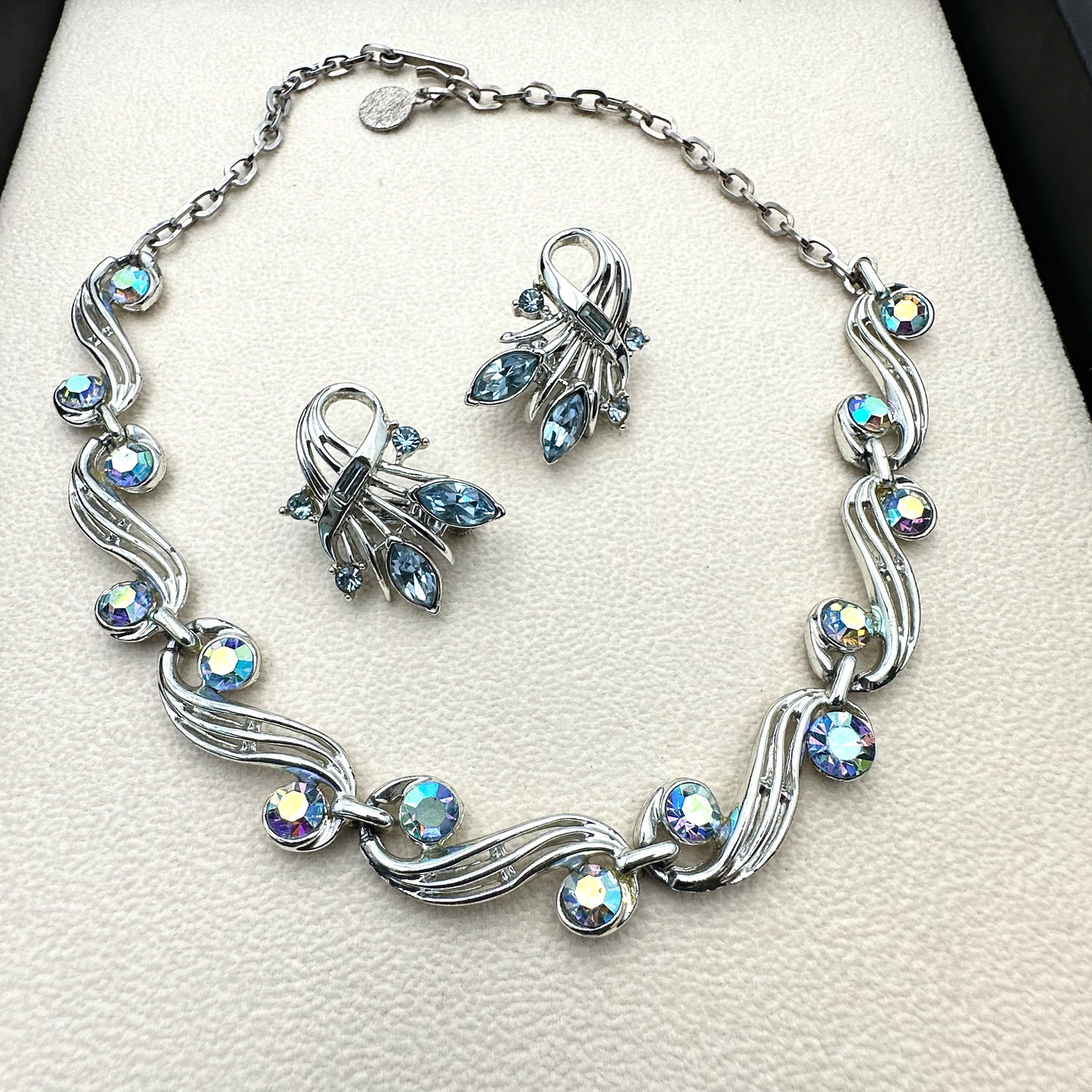 Vintage Blue Glass Rhinestone Silver Tone 16 Inch Necklace and Clip Earrings Set (1 of 2)