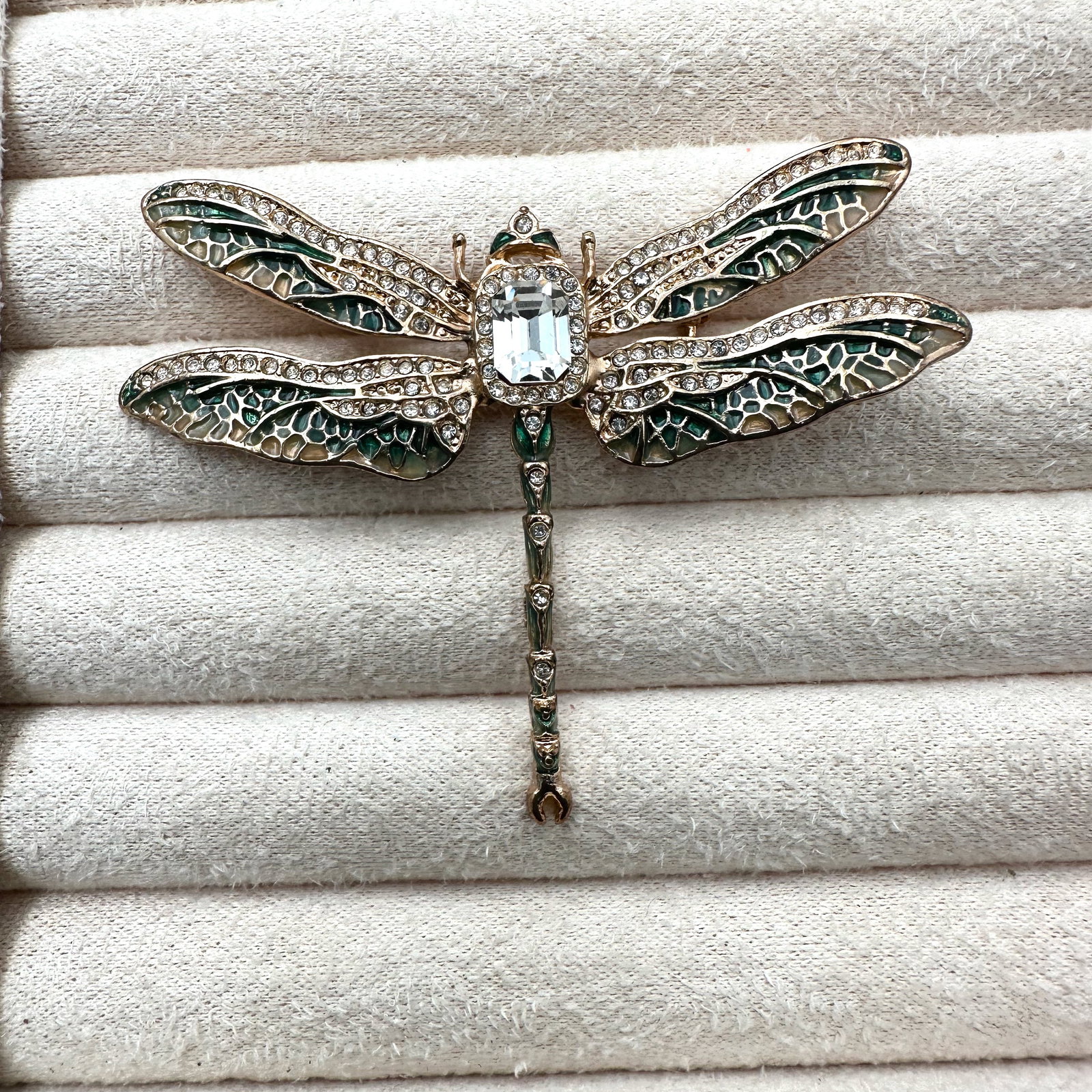 Vintage Multicolor Enamel and Rhinestone Gold Tone Dragonfly Brooch Pin: Vintage Multicolor Enamel and Rhinestone Gold Tone Dragonfly Brooch Pin