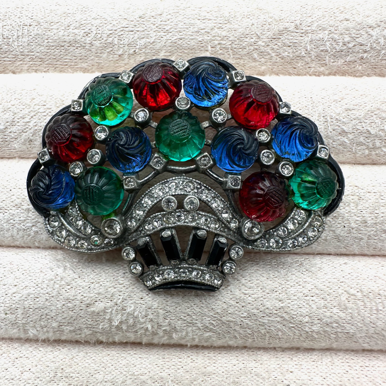 Antique Vintage Jewel Tone Press Glass Stone Silver Pot Metal Brooch Pin Flower Basket Design (1 of 2)