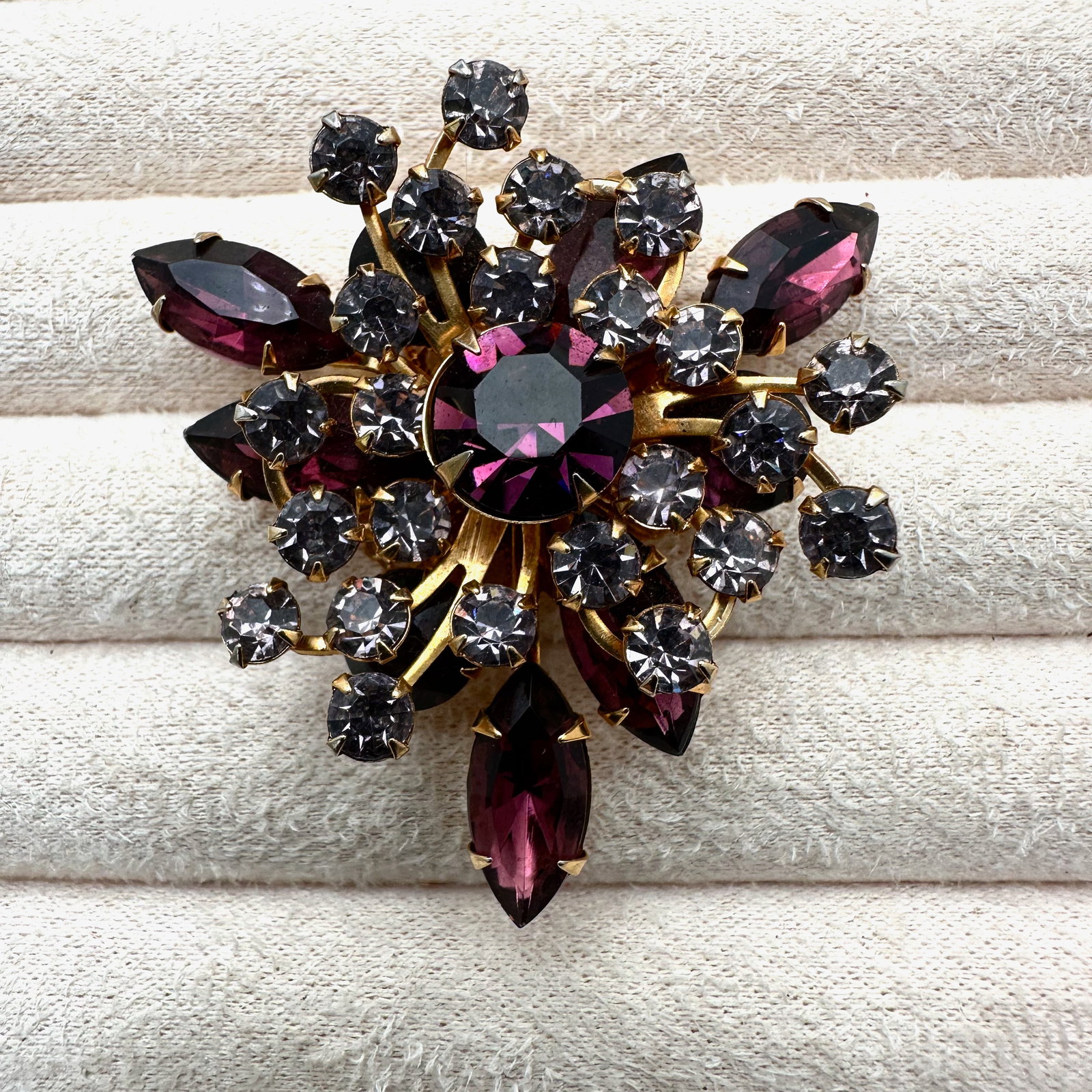 Vintage Pink and Purple Glass Rhinestone Gold Tone Brooch Pin 2 Inch: Vintage Pink and Purple Glass Rhinestone Gold Tone Brooch Pin 2 Inch