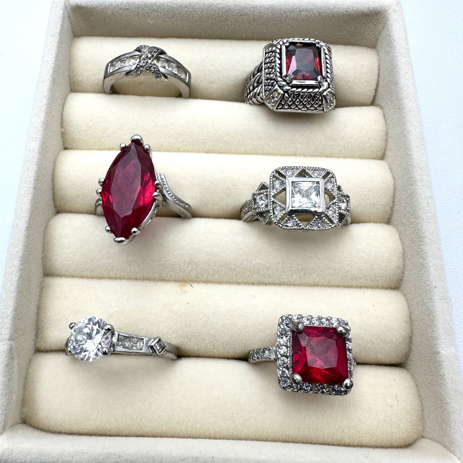 Group Lot of Costume Rings Variety of Sizes (1 of 2)