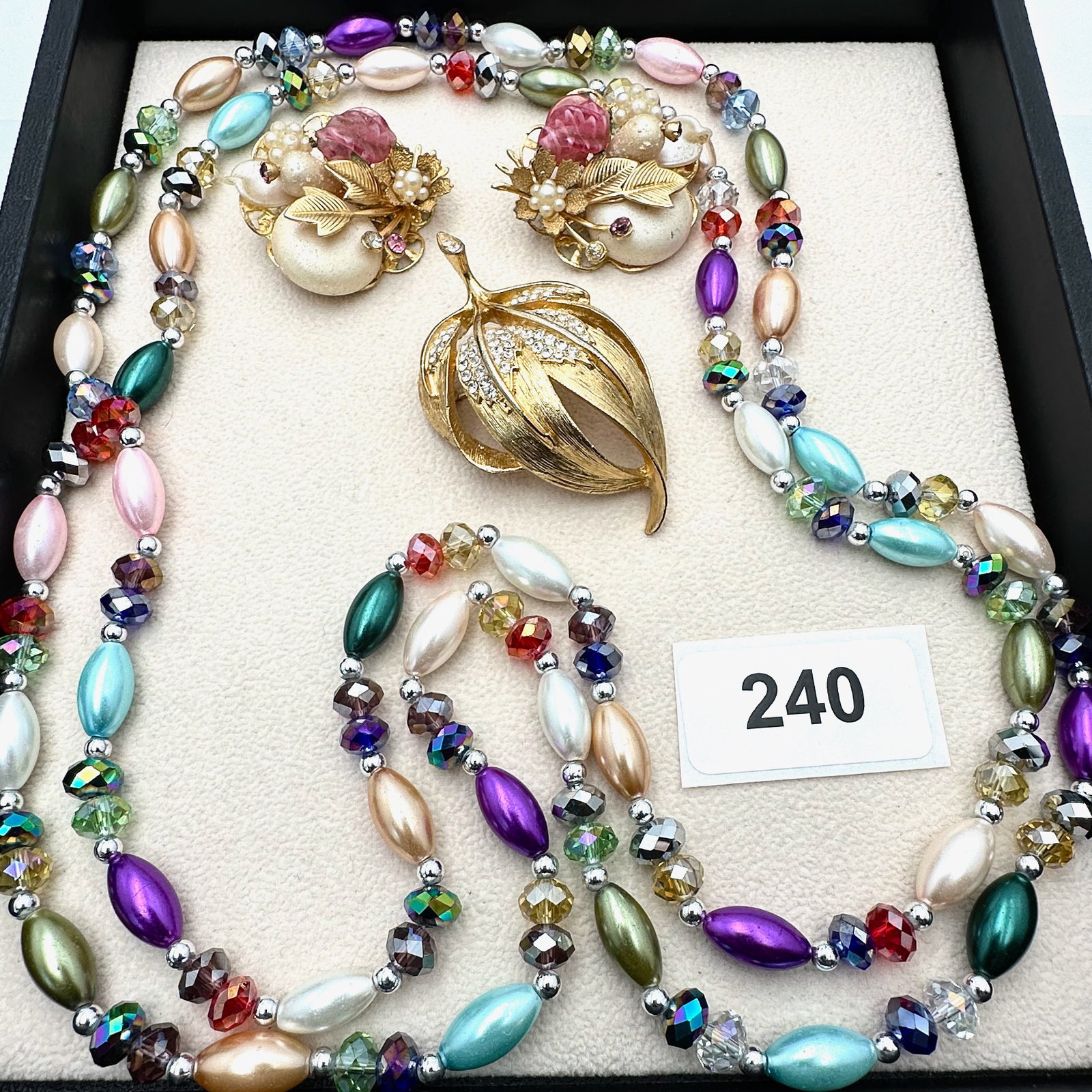 Jewelry Group Lot Gold Tone Clear Rhinestone Gold Tone Brooch Wired Clip Earrings Multicolor: Jewelry Group Lot Gold Tone Clear Rhinestone Gold Tone Brooch Wired Clip Earrings Multicolor Necklace