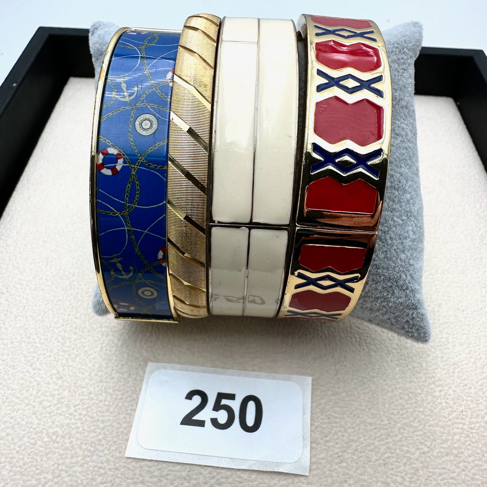 Group Lot of Costume Bracelets Gold Tone Enamel Hinged Bangles (1 of 2)