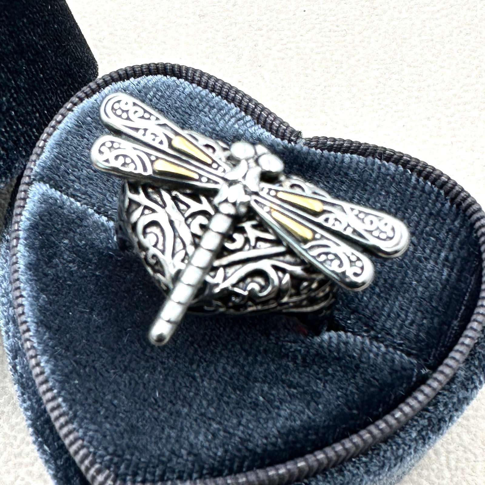Blue Crystal Silver Plated Zebra Design Statement Ring Size 9 Box Included (1 of 2)