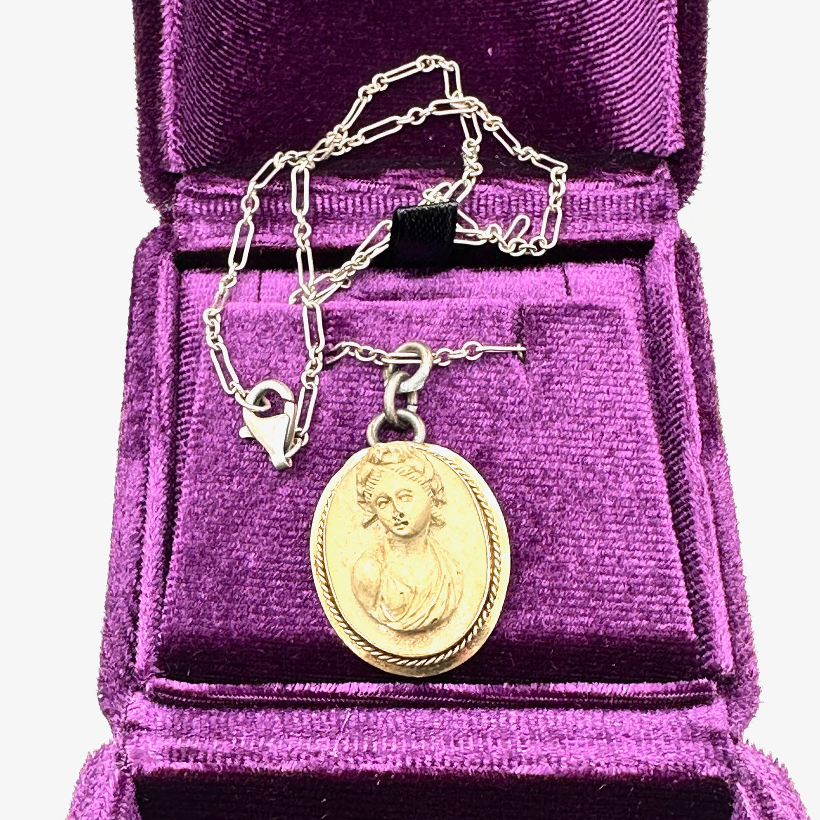 Antique High Relief Lava Cameo Sterling Silver Chain 16 Inch Necklace Box Included (1 of 3)