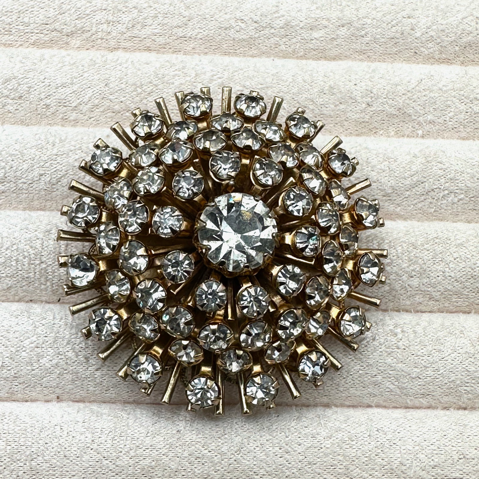 Vintage Domed Clear Glass Rhinestone Gold Tone Brooch Pin 2.5 Inch (1 of 2)