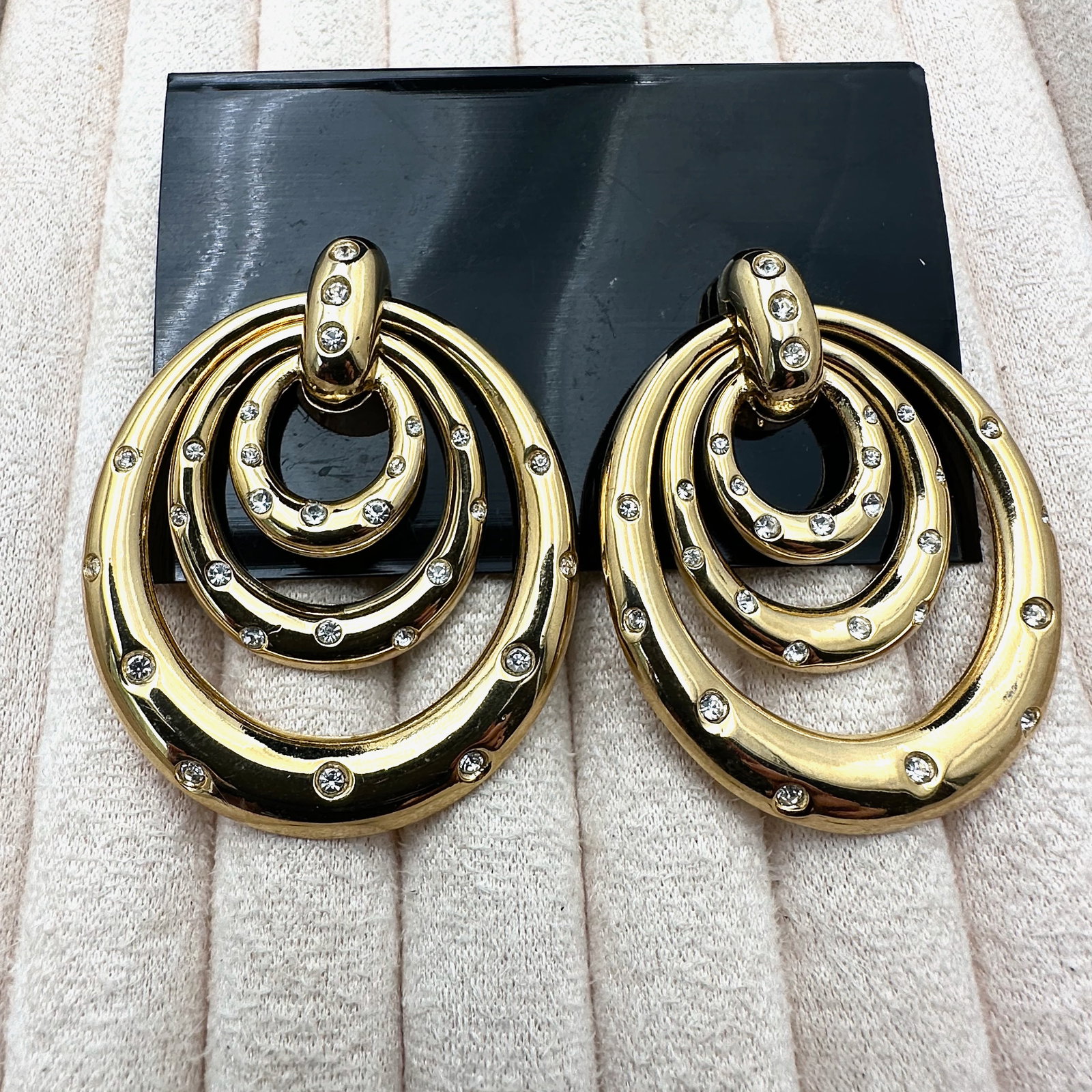 Vintage Clear Rhinestone Door Knocker Gold Tone Clip Earrings 2 Inch (1 of 2)