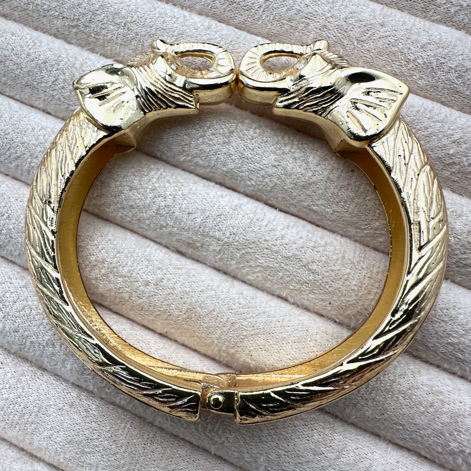 Vintage Gold Tone Elephant Hinged Cuff Bracelet 7 Inch: Vintage Gold Tone Elephant Hinged Cuff Bracelet 7 Inch