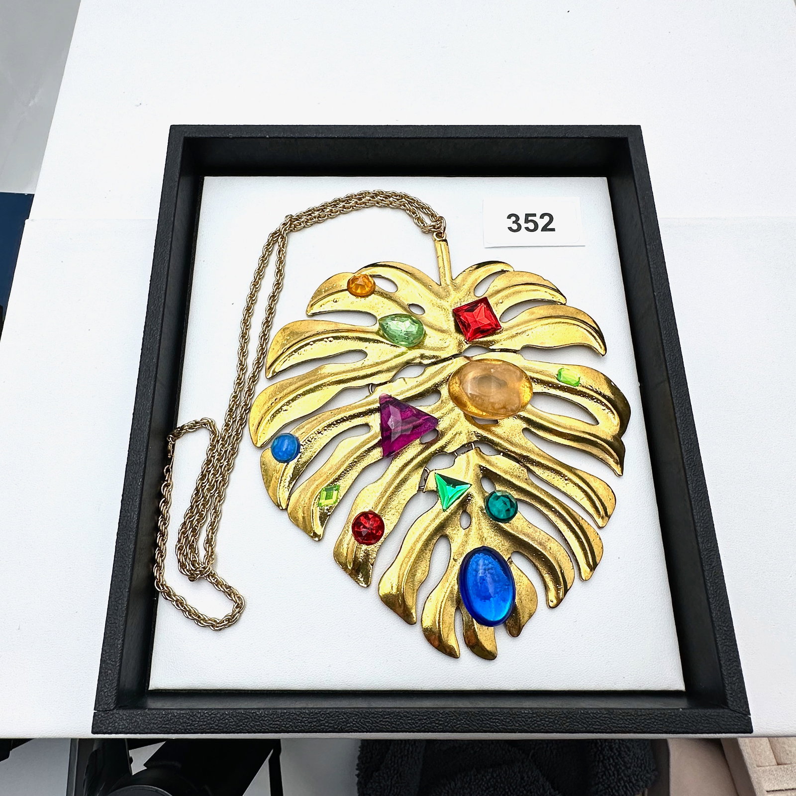 Vintage 1980s Era Huge 6 Inch Gold Tone Leaf Pendant Multicolor Rhinestones 24 Inch Chain New Old: Vintage 1980s Era Huge 6 Inch Gold Tone Leaf Pendant Multicolor Rhinestones 24 Inch Chain New Old Stock Never Worn