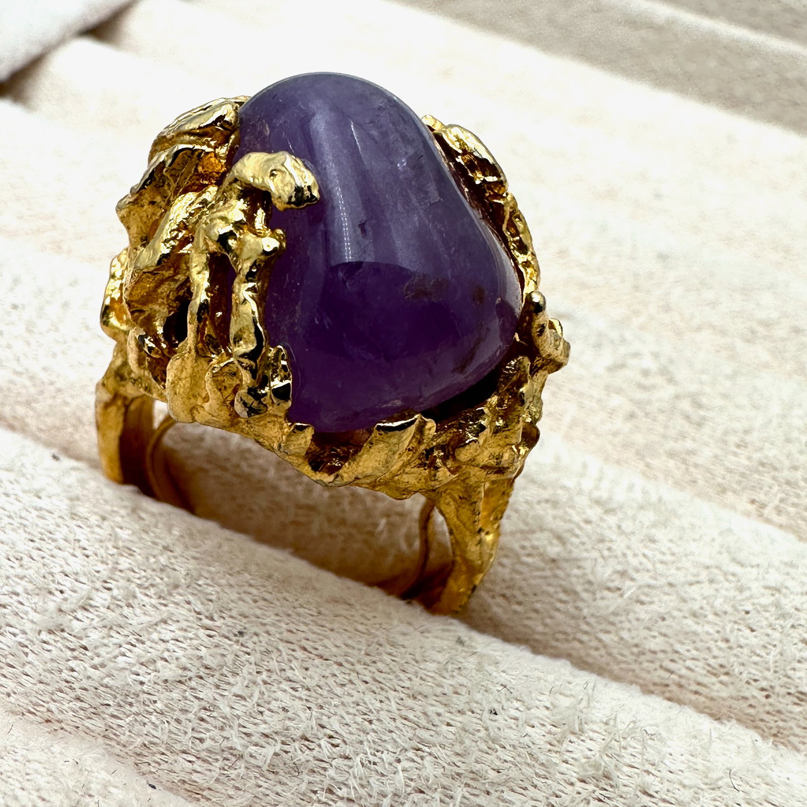 Vintage Brutalist Design Purple Amethyst Gold Plated Ring Size 8: Vintage Brutalist Design Purple Amethyst Gold Plated Ring Size 9
