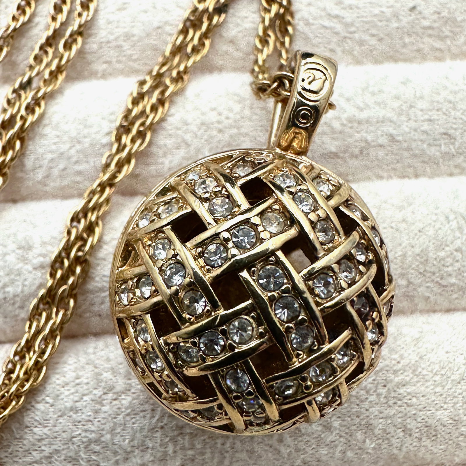 Vintage Swarovski Crystal Ball Pendant Necklace Chain 28 Inch (1 of 2)