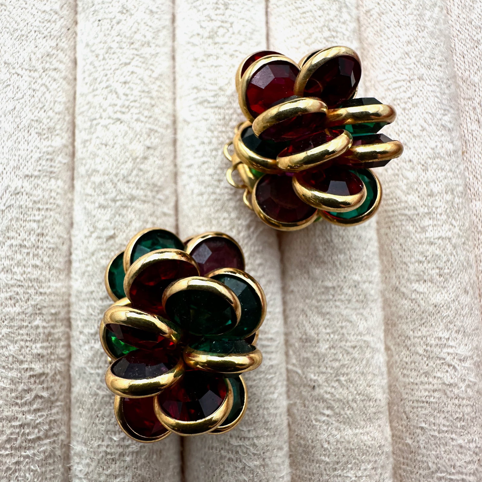 Vintage Swarovski Jewel Tone Crystal Gold Plated Clip Earrings 1 Inch (1 of 3)
