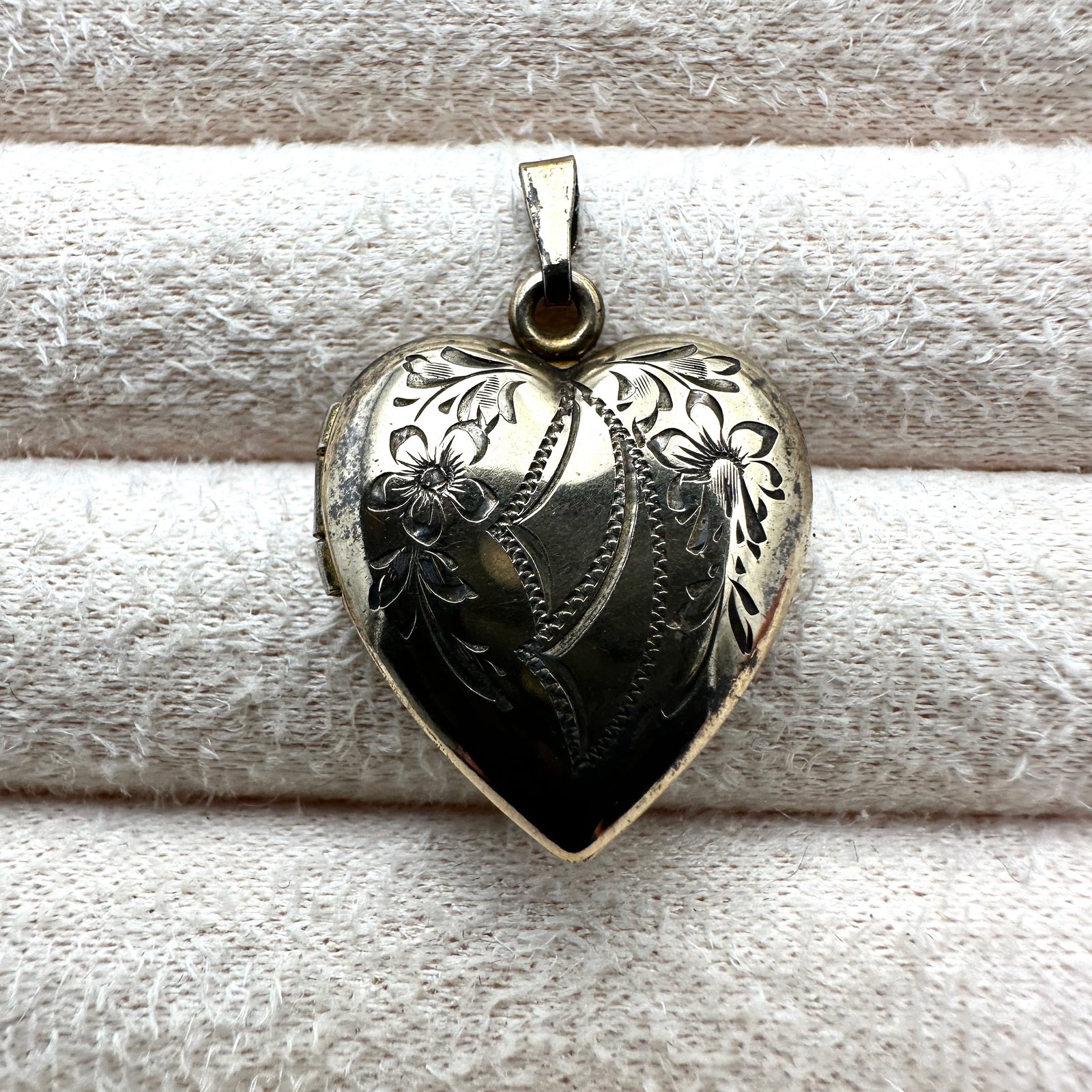 Antique Gold Filled Heart Picture Locket Pendant 1 Inch (1 of 3)
