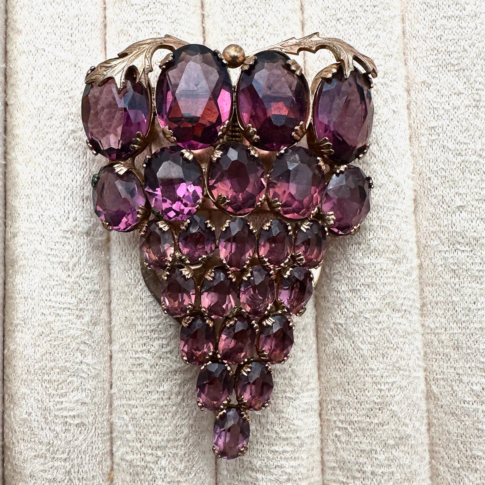 Antique Victorian Purple Czech Glass Gold Plated Dress Fur Clip 2.5 Inch Really Nice Quality: Antique Victorian Purple Czech Glass Gold Plated Dress Fur Clip 2.5 Inch Really Nice Quality