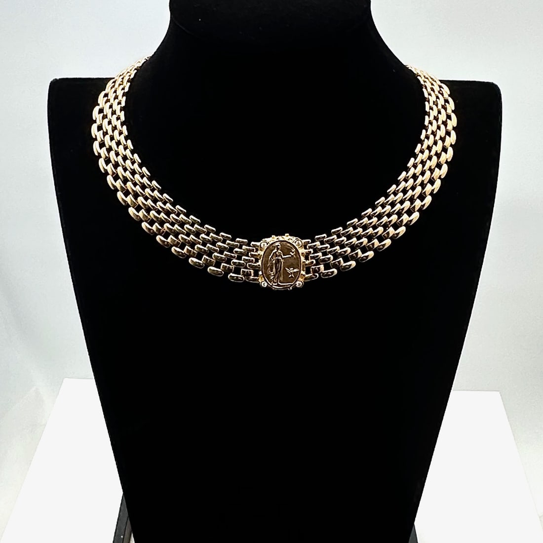 Vintage Egyptian Revival Gold Tone Chain Choker Necklace 16 Inch: Vintage Egyptian Revival Gold Tone Chain Choker Necklace 16 Inch