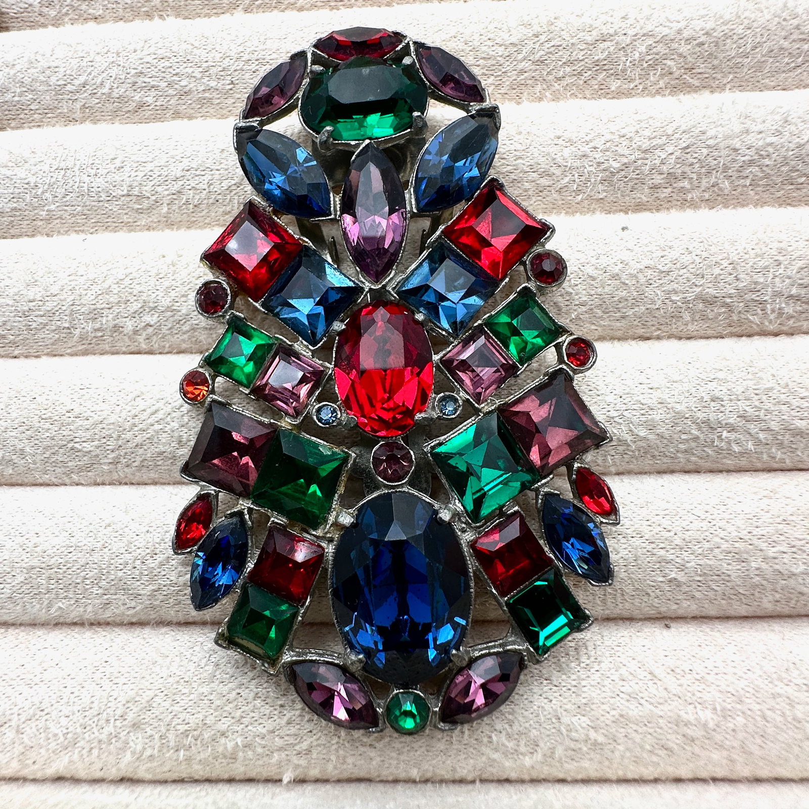 Antique Stunning Jewel Tone Glass Silver Pot Metal Dress Fur Clip 3 Inch Length (1 of 3)