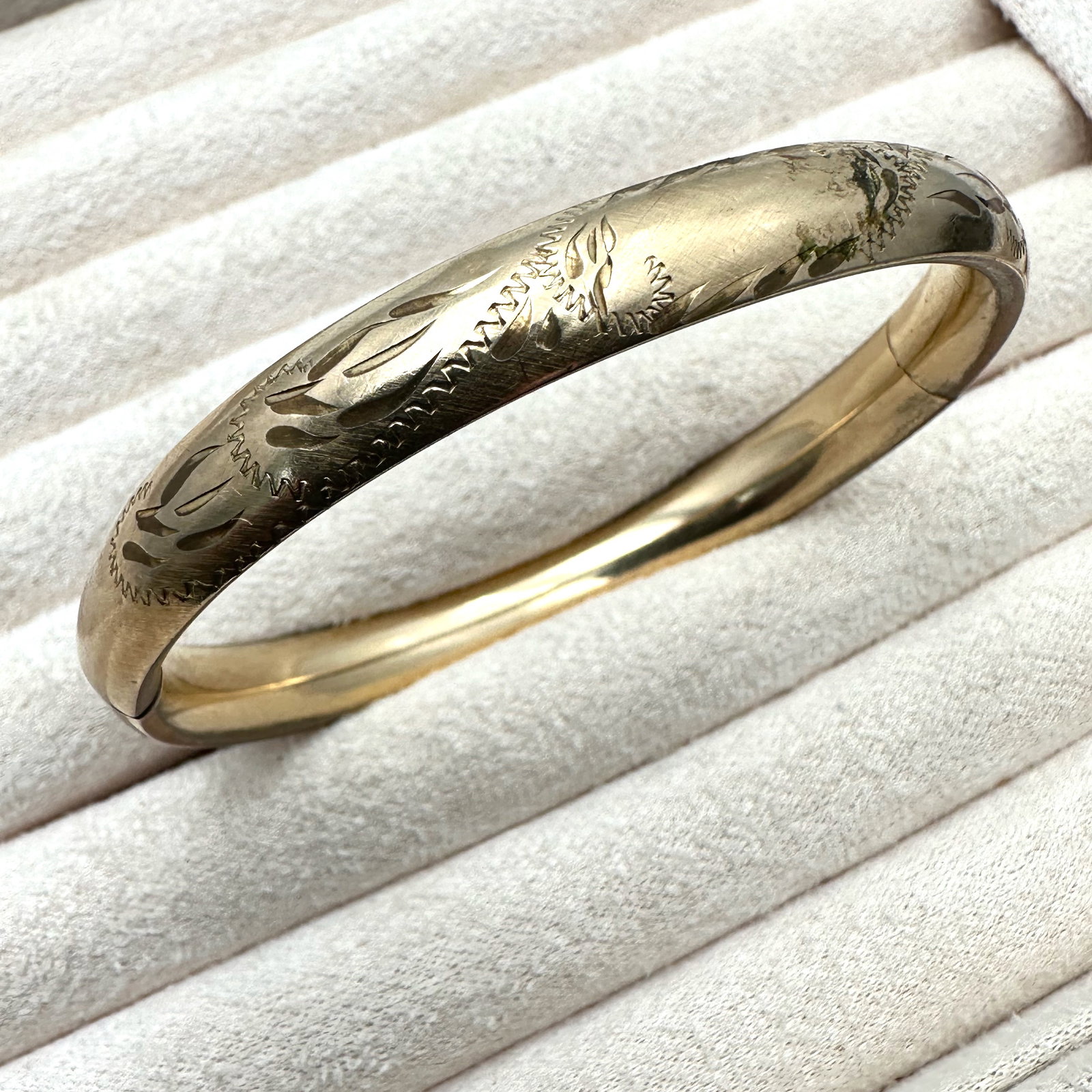 Antique Gold Filled Hinged Bangle Bracelet 7 Inch (1 of 2)