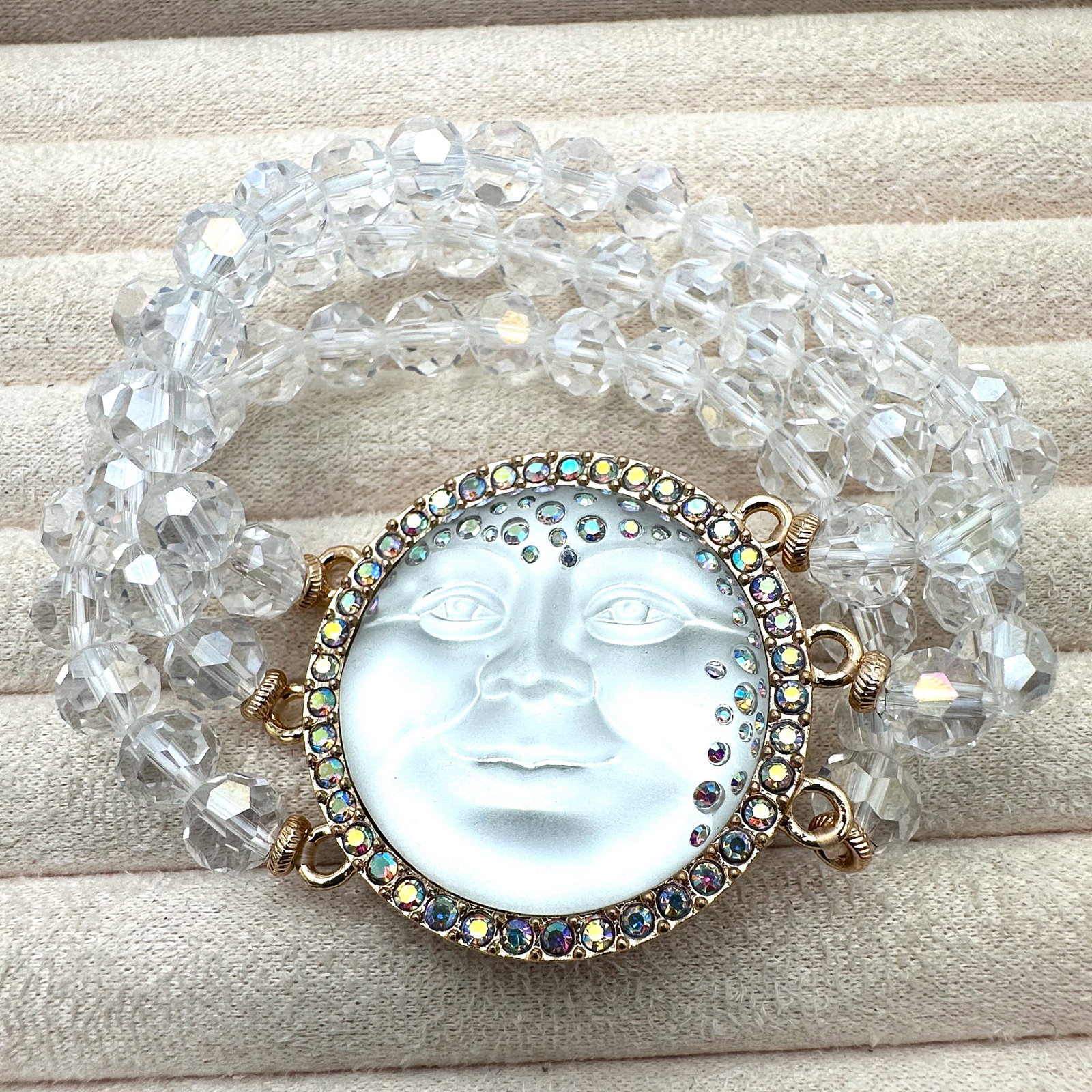 Vintage Kirks Folly Opalescent Moon Face Crystal Glass Bead Gold Tone Bracelet: Vintage Kirks Folly Opalescent Moon Face Crystal Glass Bead Gold Tone Bracelet