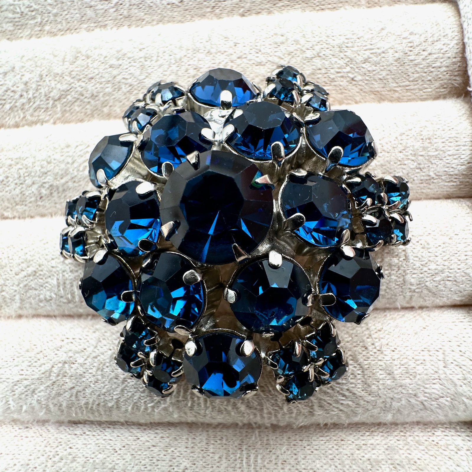 Vintage Blue Glass Rhinestone Silver Tone Brooch Pin 2 Inch (1 of 2)