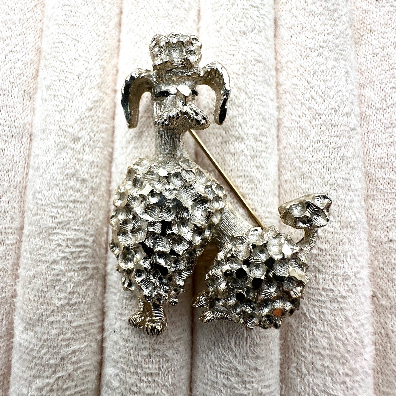 Vintage BSK Silver Tone Poodle Brooch Pin 2 Inch (1 of 2)