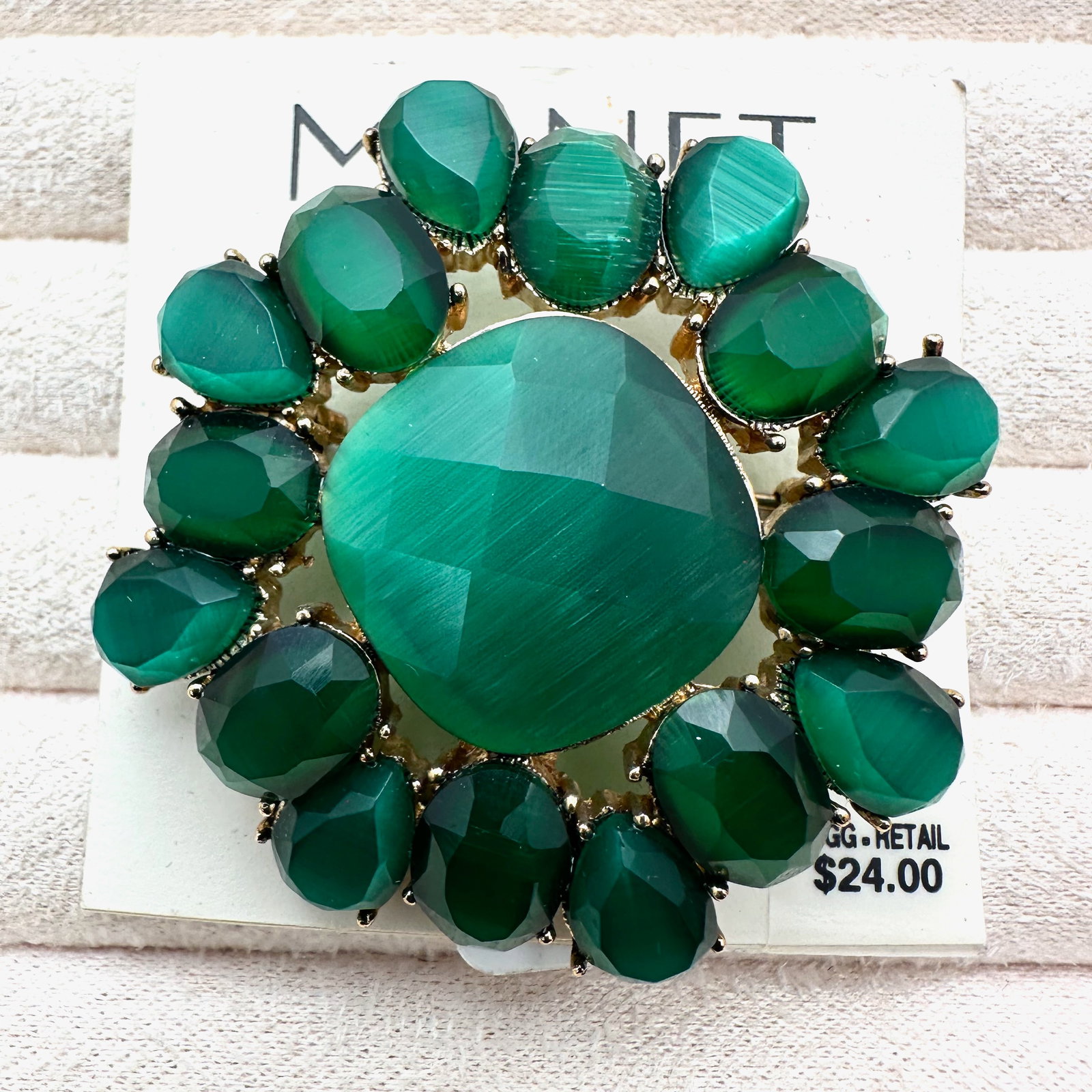 Vintage Monet Green Glass Rhinestone Gold Tone Brooch Pin on Original Card: Vintage Monet Green Glass Rhinestone Gold Tone Brooch Pin on Original Card