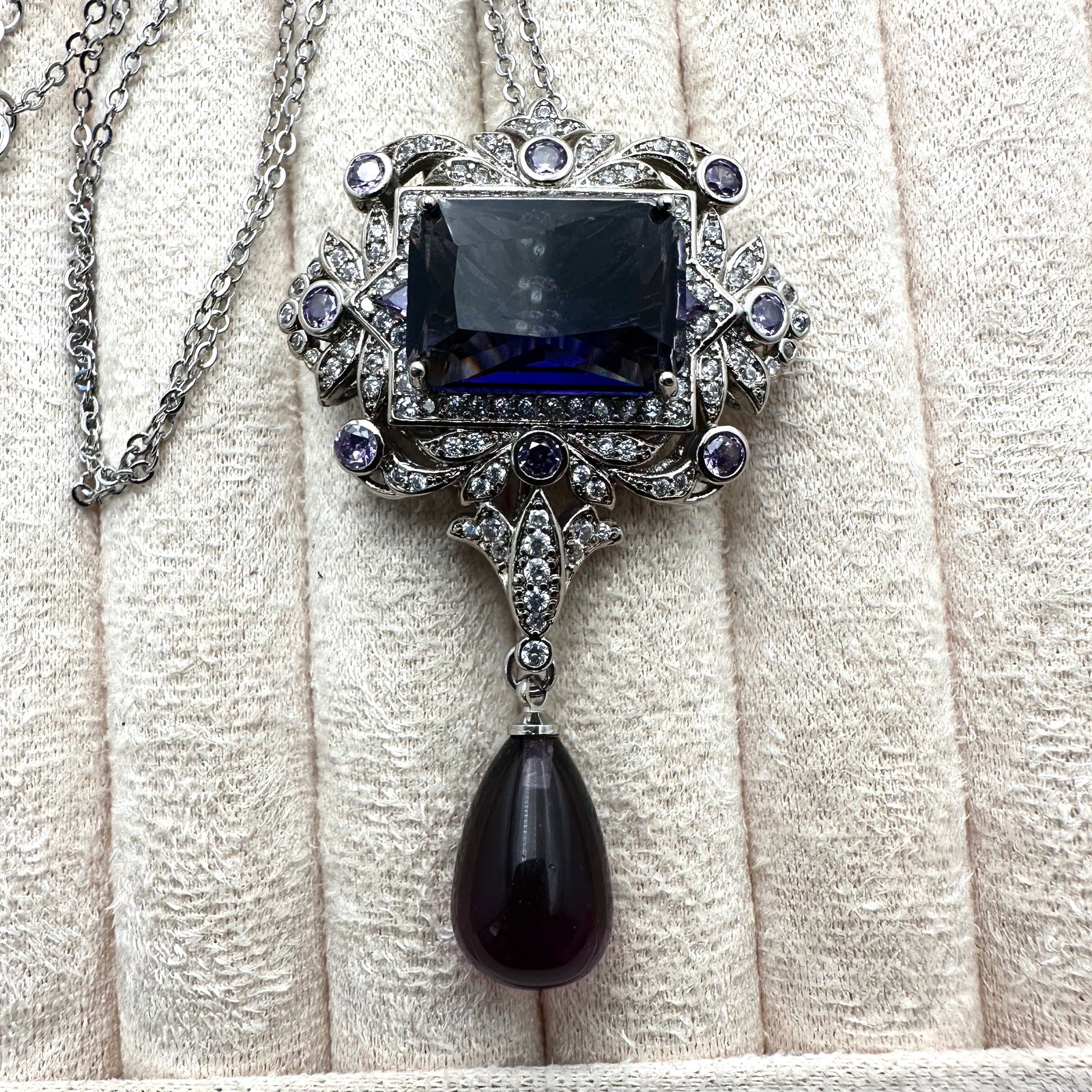Purple Crystal Drop 2 Inch Pendant Silver Plated Necklace 18 Inch Chain: Purple Crystal Drop 2 Inch Pendant Silver Plated Necklace 18 Inch Chain