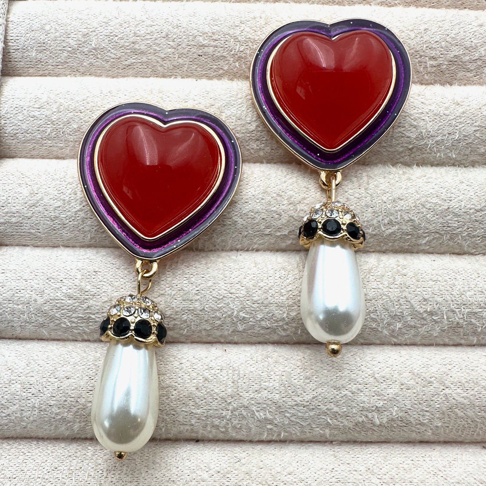 Purple Enamel Red Heart Gold Tone Pearl Drop Pierced Earrings 2.25 Inch: Purple Enamel Red Heart Gold Tone Pearl Drop Pierced Earrings 2.25 Inch