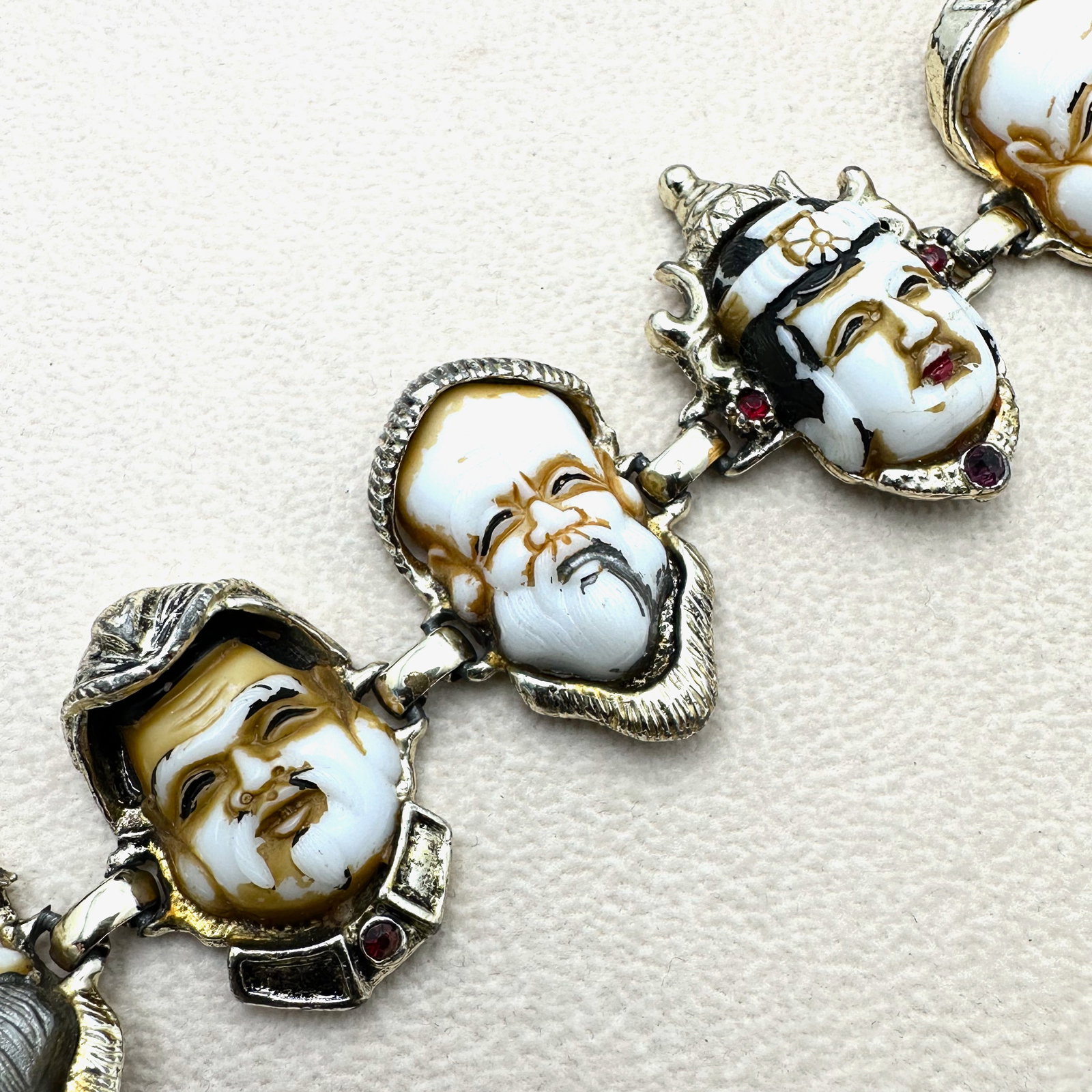Vintage Unsigned Gods of Happiness Glass Figural Gold Tone Bracelet 6.5 Inch (1 of 3)