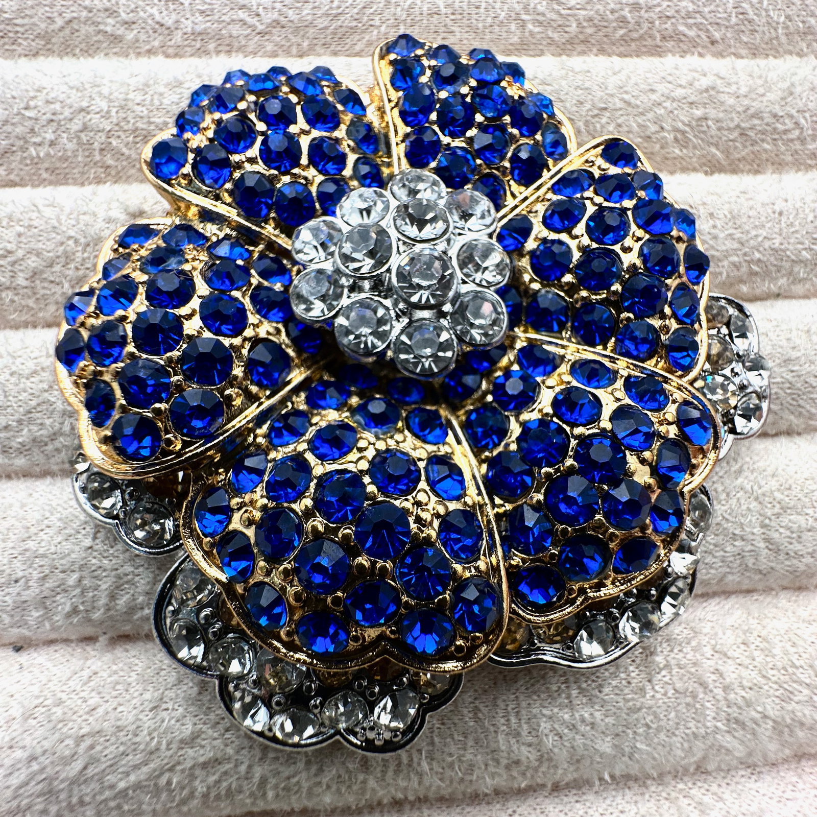 Blue and Clear Glass Rhinestone Silver and Gold Tone Flower Brooch Pin 2.5 Inch: Blue and Clear Glass Rhinestone Silver and Gold Tone Flower Brooch Pin 2.5 Inch