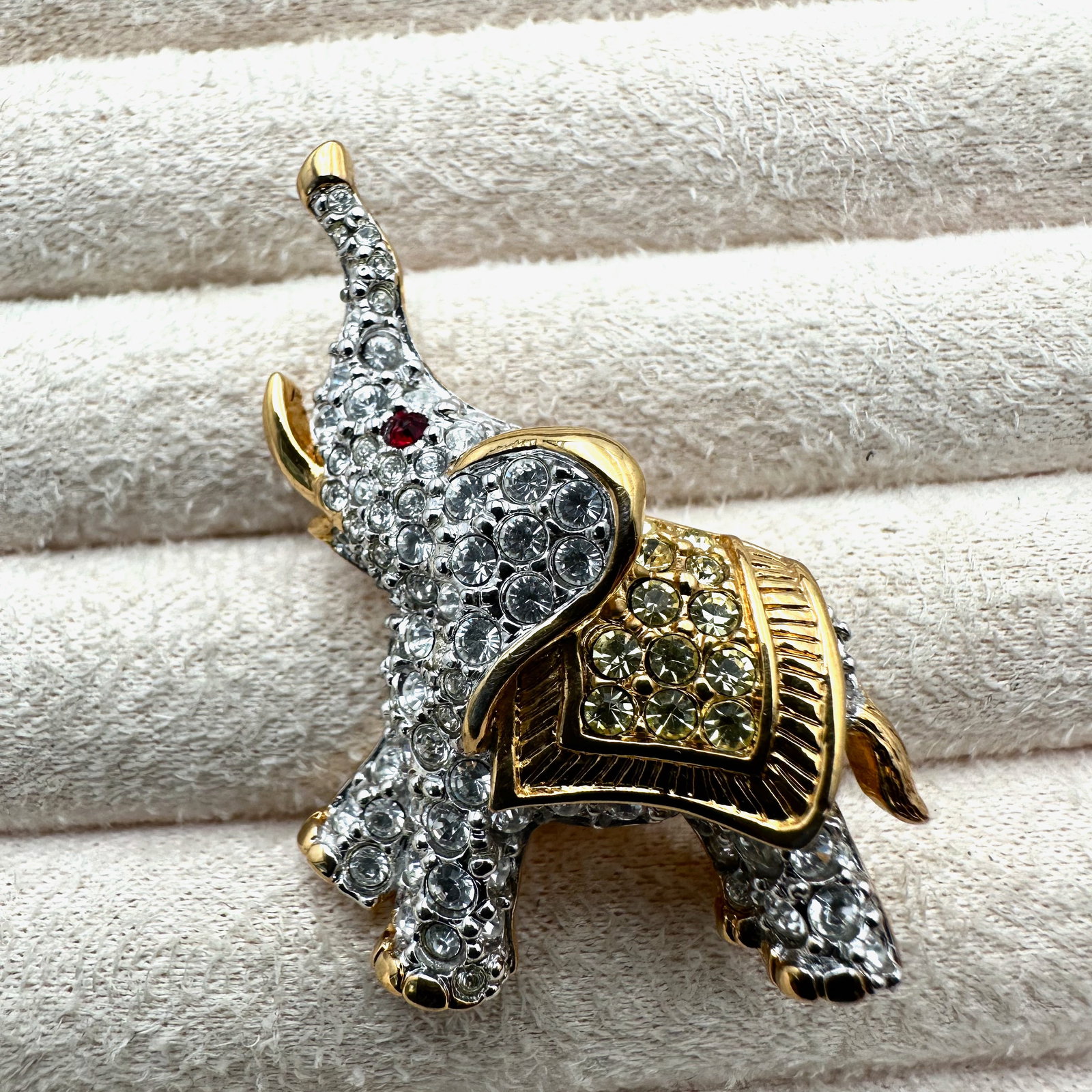 Swarovski Swan Hallmark Clear Crystal Gold Plated Elephant Brooch Pin 1.75 Inch (1 of 2)