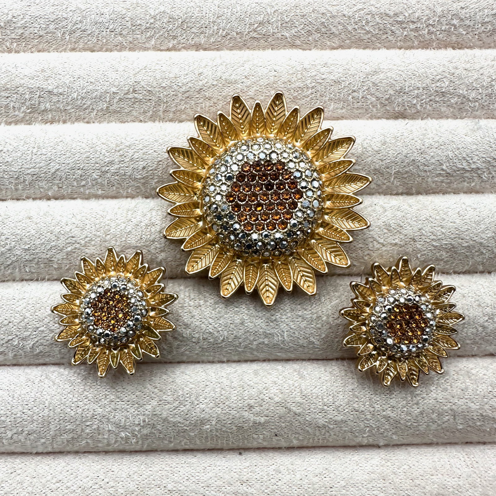 Bauer Rhinestone Gold Tone Sunflower Brooch Pin and Pierced Earrings Set (1 of 2)