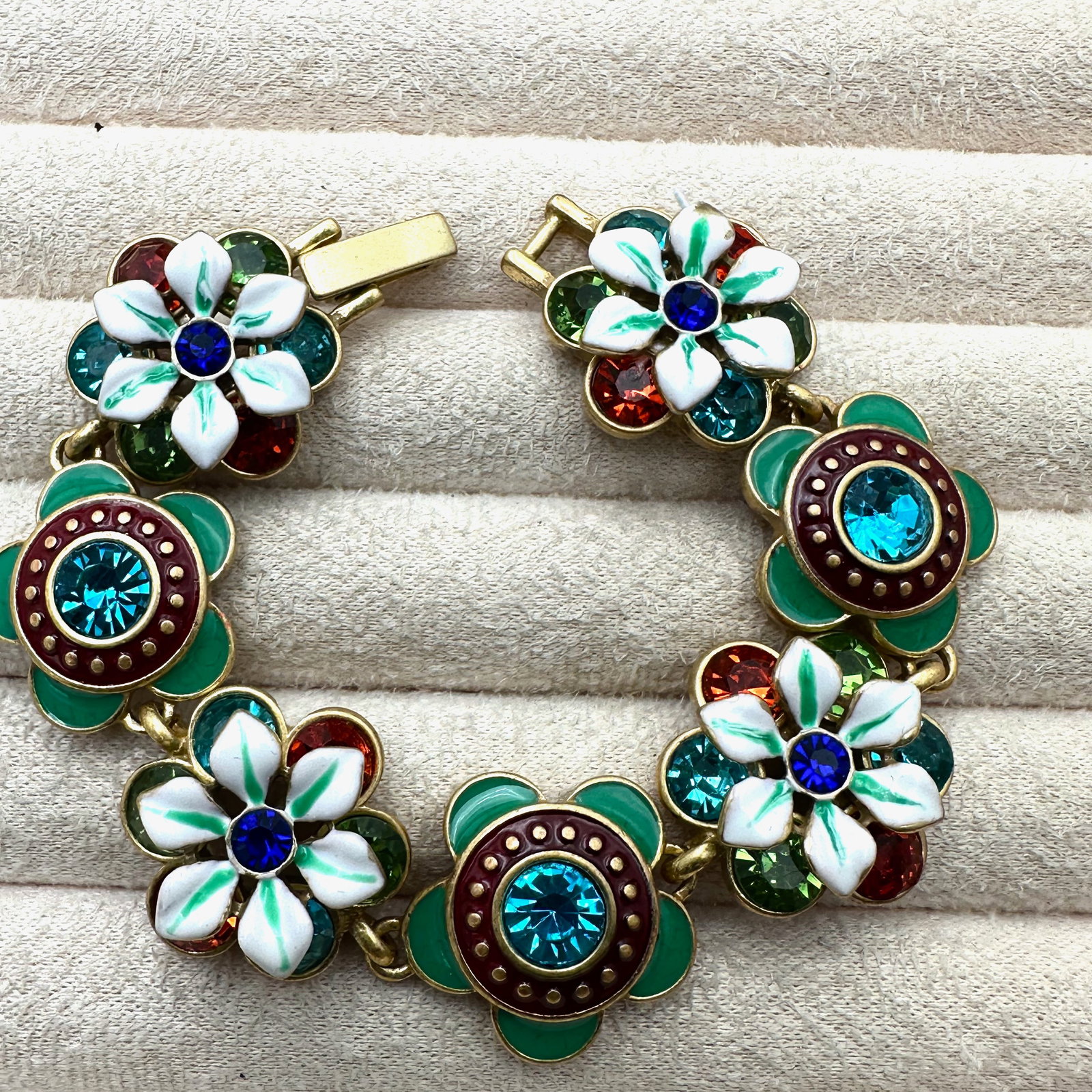 Multicolor Rhinestone and Enamel Flower Design Gold Tone Bracelet 7 Inch: Multicolor Rhinestone and Enamel Flower Design Gold Tone Bracelet 7 Inch