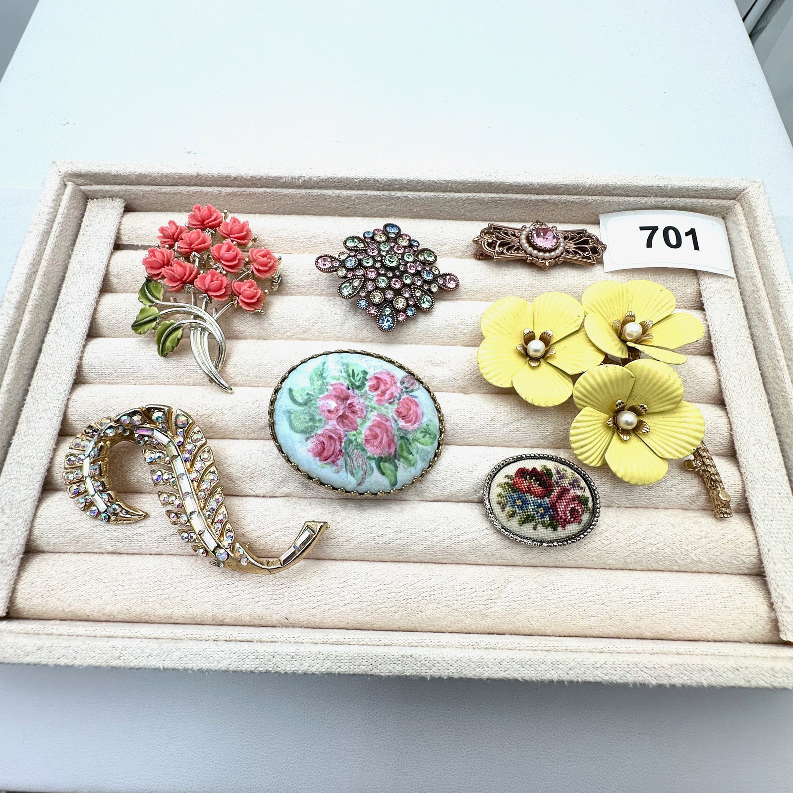 Vintage Group Lot Brooches Pins Rhinestone Hand Painted Flowers Enamel and More (1 of 2)