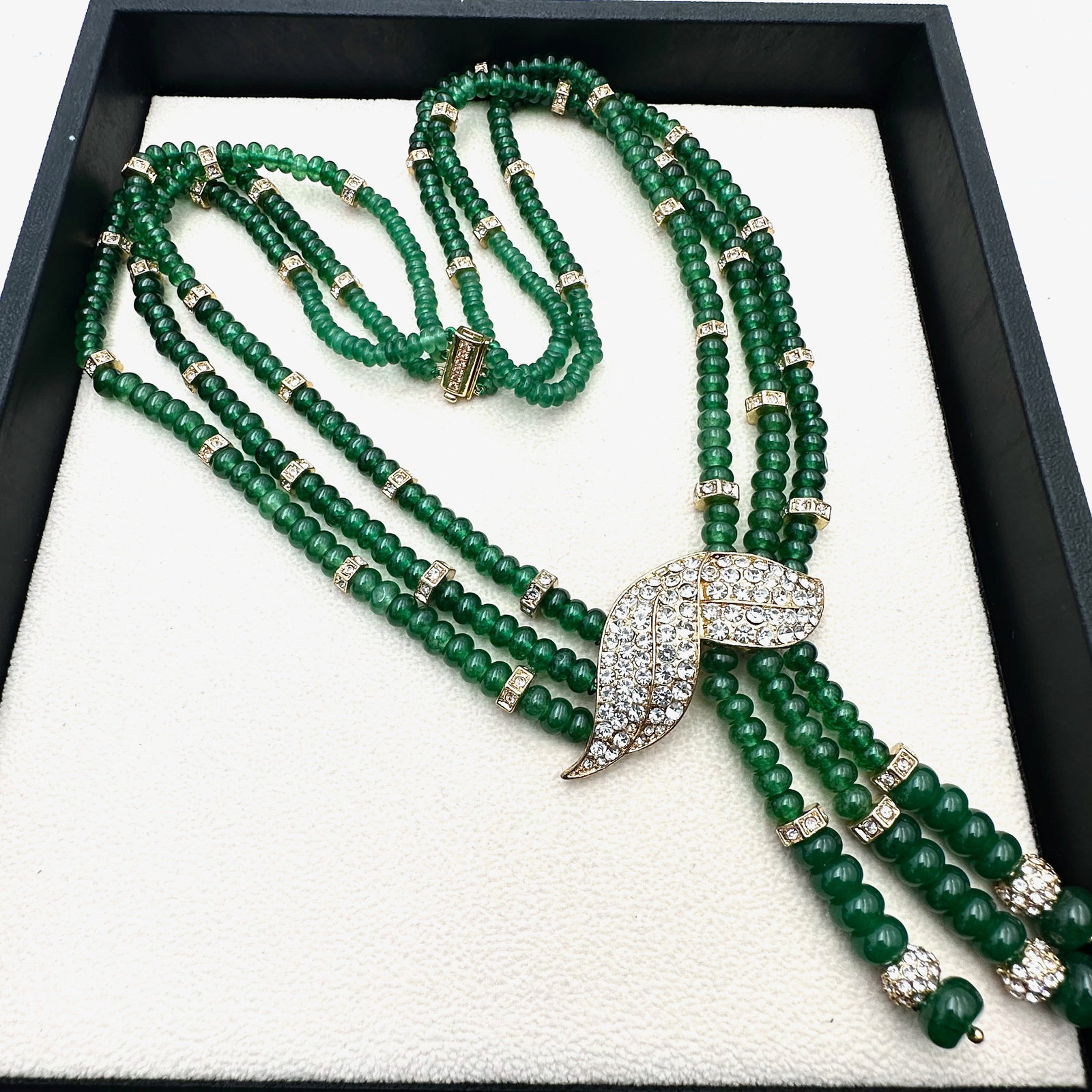 Triple Strand Green Glass Bead Necklace Clear Rhinestone Rondelle Gold Plated 18 Inch Wearable: Triple Strand Green Glass Bead Necklace Clear Rhinestone Rondelle Gold Plated 18 Inch Wearable Length Heavy Quality