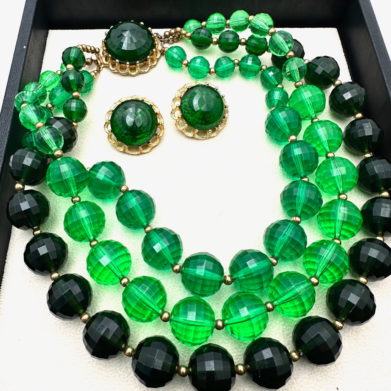Vintage 1960s Green Faceted Lucite Bead Gold Tone Necklace and Clip Earrings Set: Vintage 1960s Green Faceted Lucite Bead Gold Tone Necklace and Clip Earrings Set