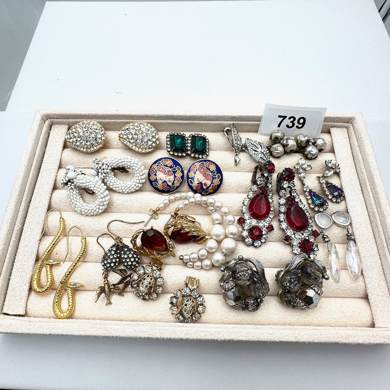 Vintage Group Lot of Earrings Variety of Styles and Colors (1 of 2)