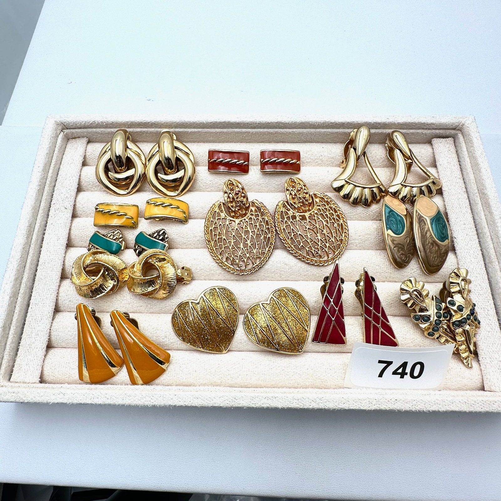 Vintage Group Lot of Earrings Variety of Styles and Colors (1 of 2)