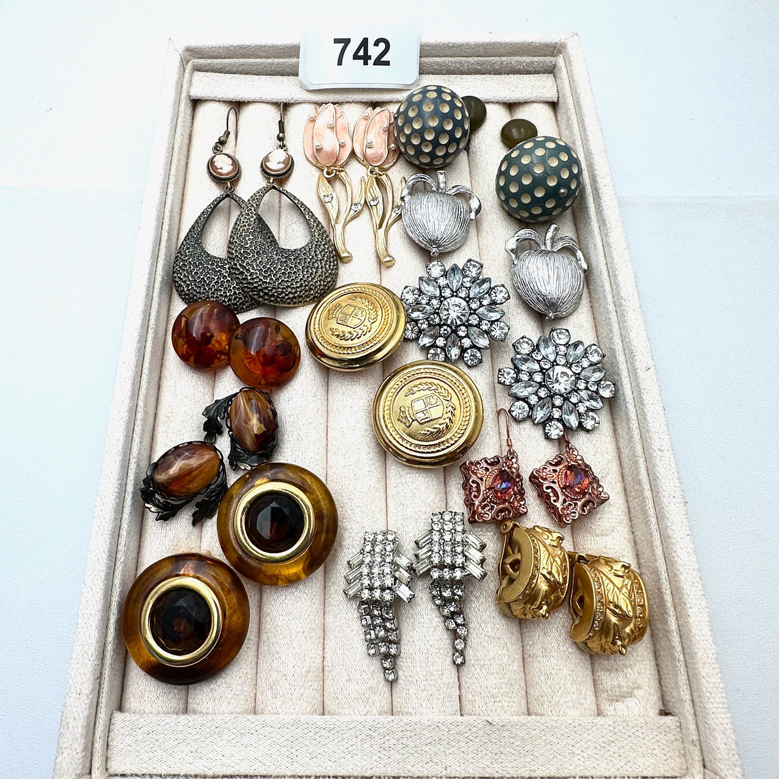 Vintage Group Lot of Earrings Variety of Styles and Colors (1 of 2)