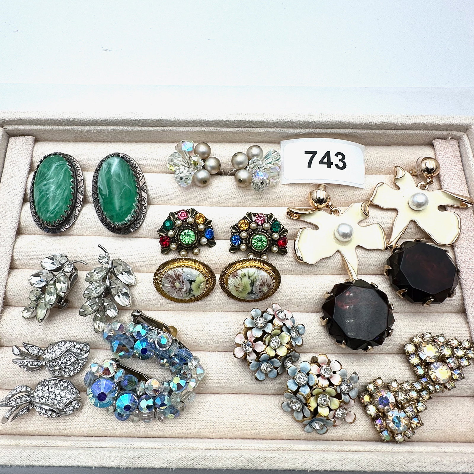 Vintage Group Lot of Earrings Variety of Styles and Colors (1 of 2)