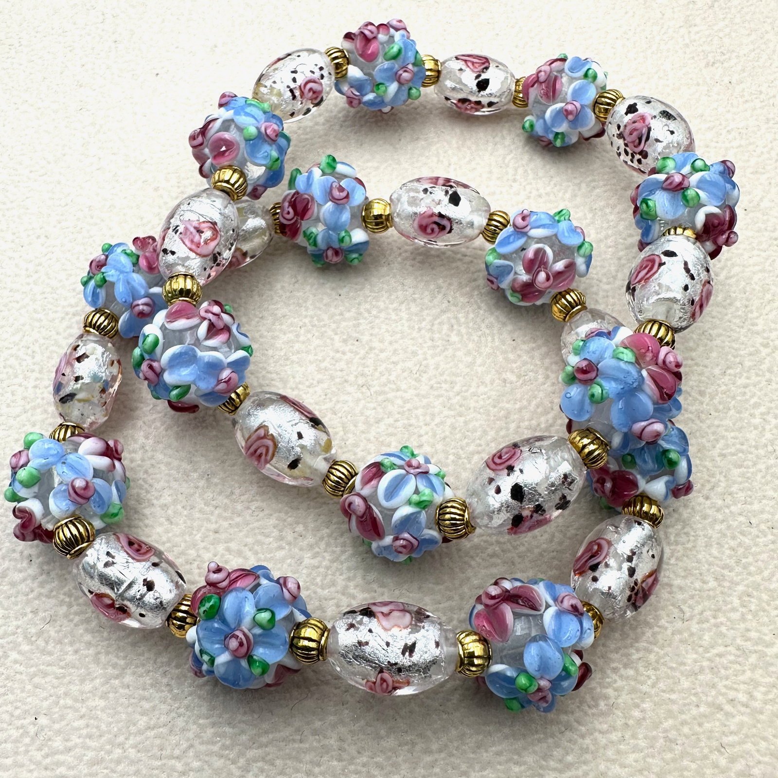 Group Lot of Two Wedding Cake Glass Bead Gold Tone Bracelets (1 of 2)