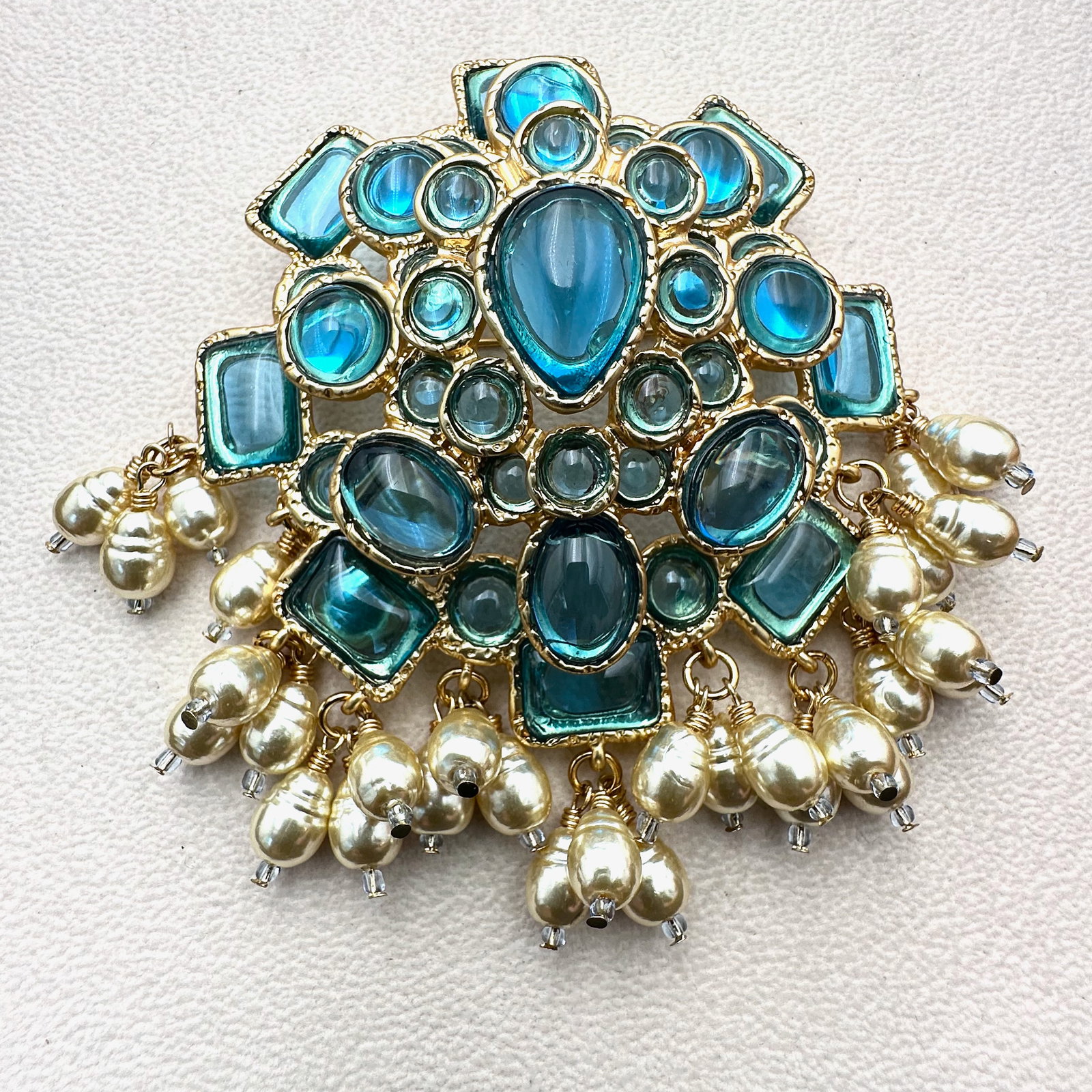 Huge Blue Cabochon & Glass Pearl Gold Tone Domed Brooch Pin 4 Inch Heavy Quality: Huge Blue Cabochon & Glass Pearl Gold Tone Domed Brooch Pin 4 Inch Heavy Quality