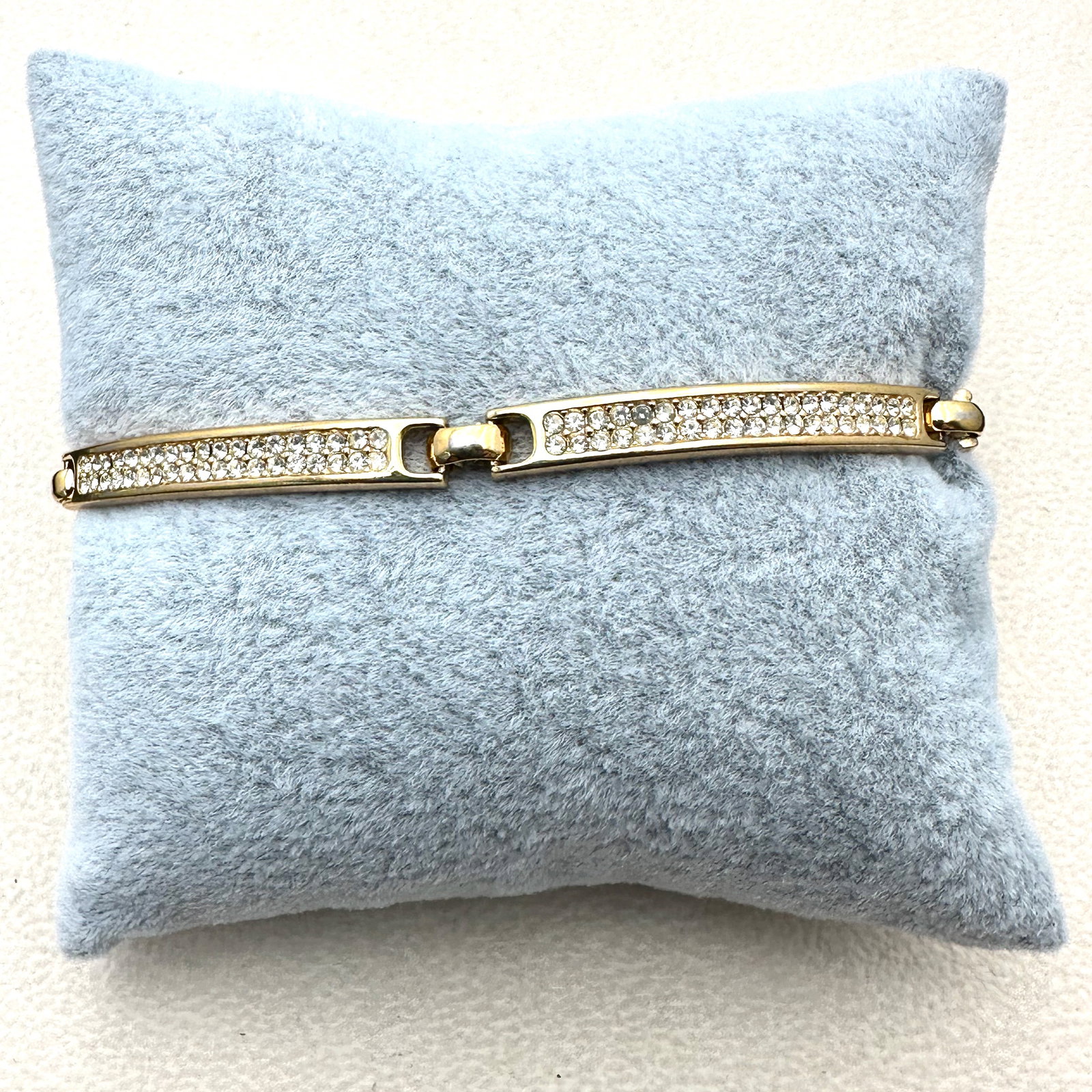 Vintage Christian Dior Clear Rhinestone Gold Tone Bracelet 7 Inch: Vintage Christian Dior Clear Rhinestone Gold Tone Bracelet 7 Inch