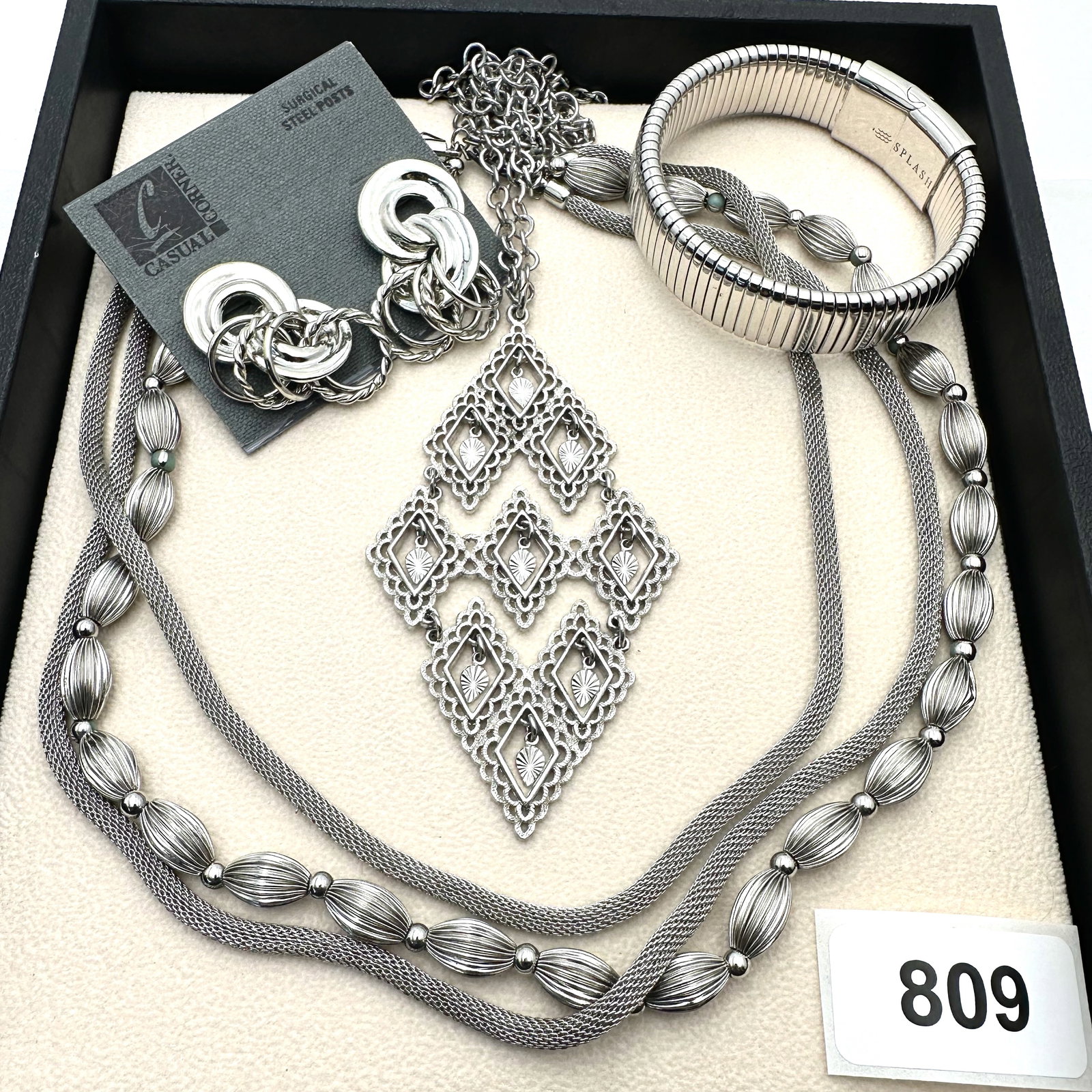 Vintage Group Jewelry Lot Silver Tone Necklaces Omega Style Bracelet Pierced Earrings Original Card: Vintage Group Jewelry Lot Silver Tone Necklaces Omega Style Bracelet Pierced Earrings Original Card