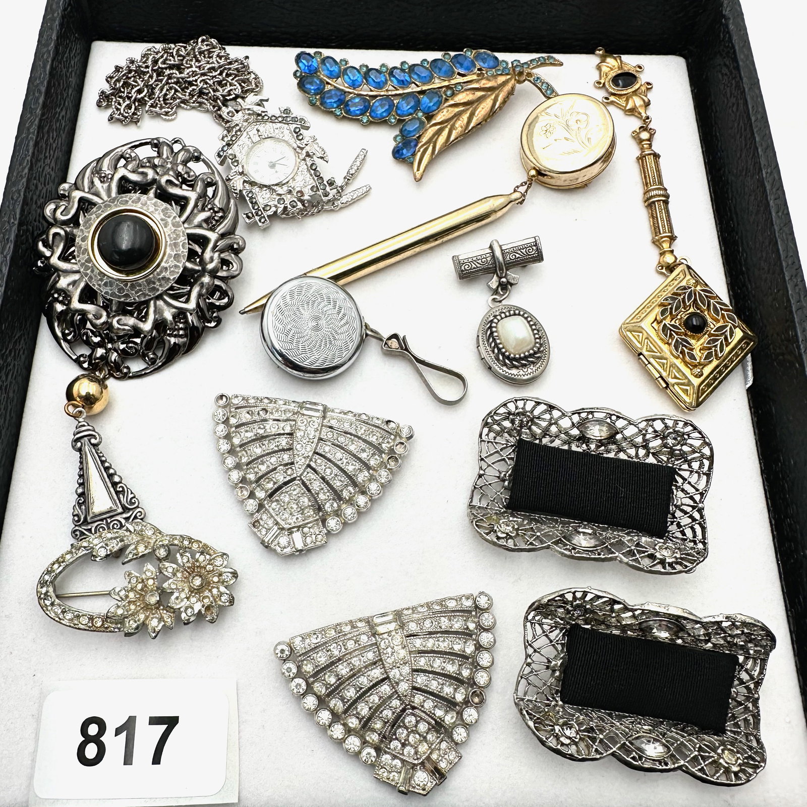 Vintage Group Jewelry Lot of Antique and Vintage Items Pieces and Parts (1 of 2)
