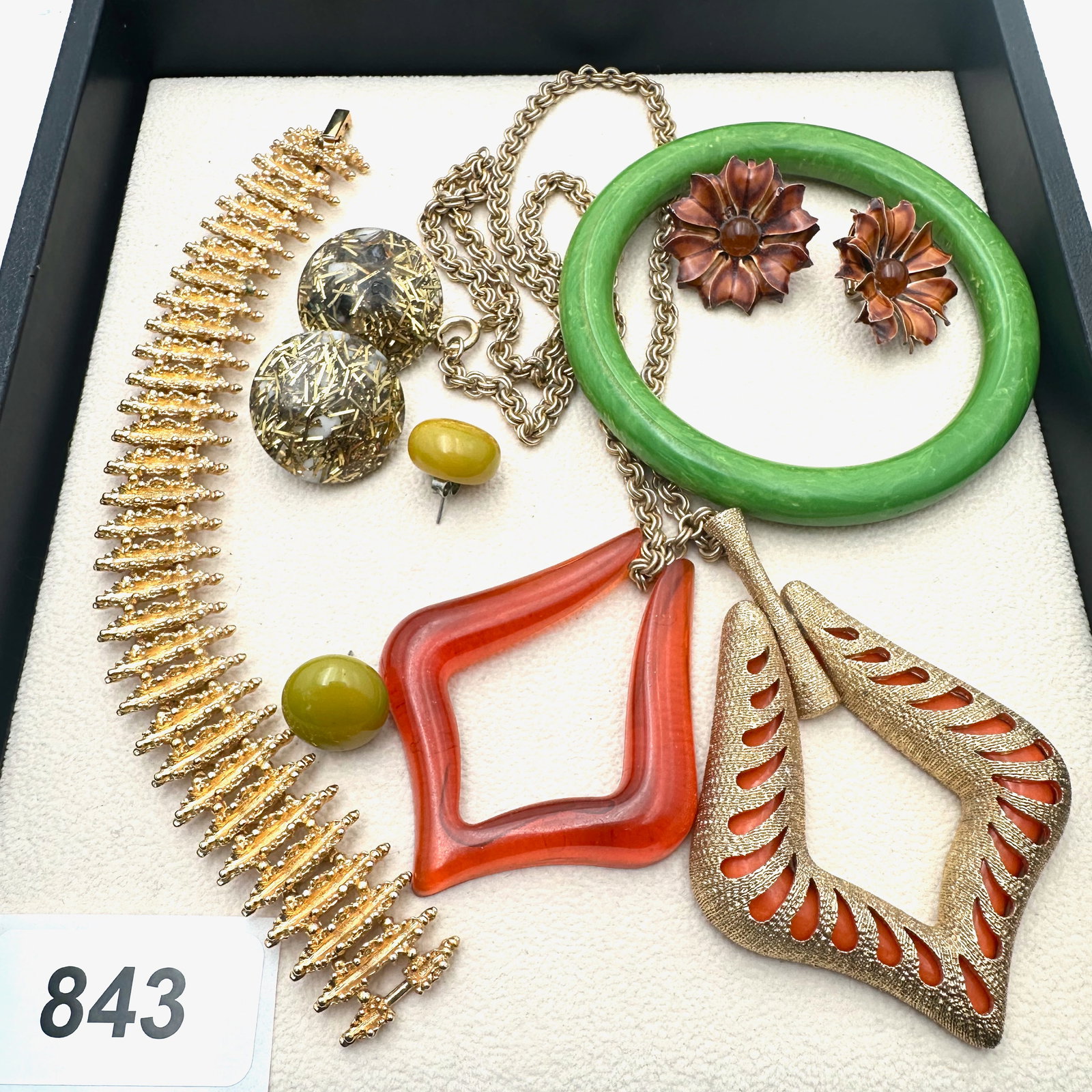 Vintage Group Jewelry Lot Interchangeable Lucite Necklace Bakelite Bracelet and Earrings Gold Tone (1 of 2)